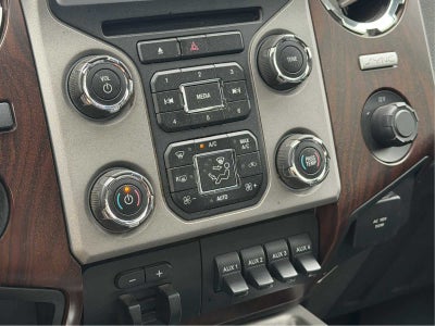 2016 Ford Super Duty F-350 SRW Pickup Lariat