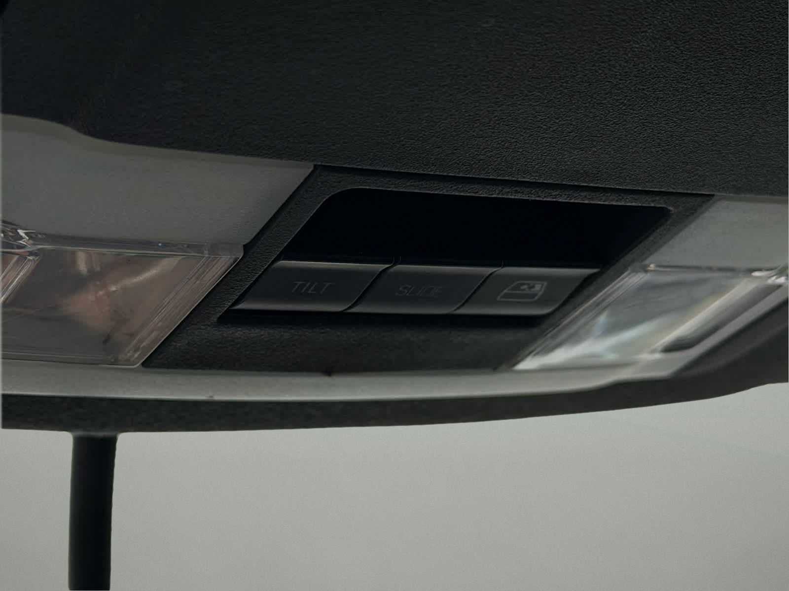 2016 Ford Super Duty F-350 SRW Pickup Lariat