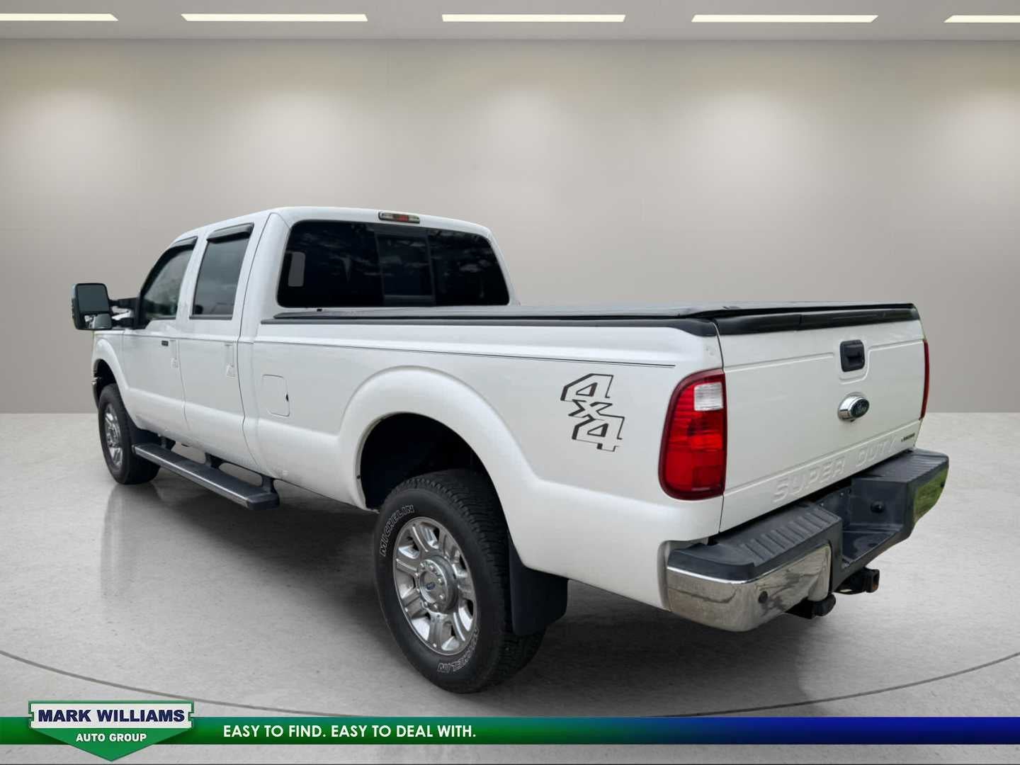 2016 Ford Super Duty F-350 SRW Pickup Lariat