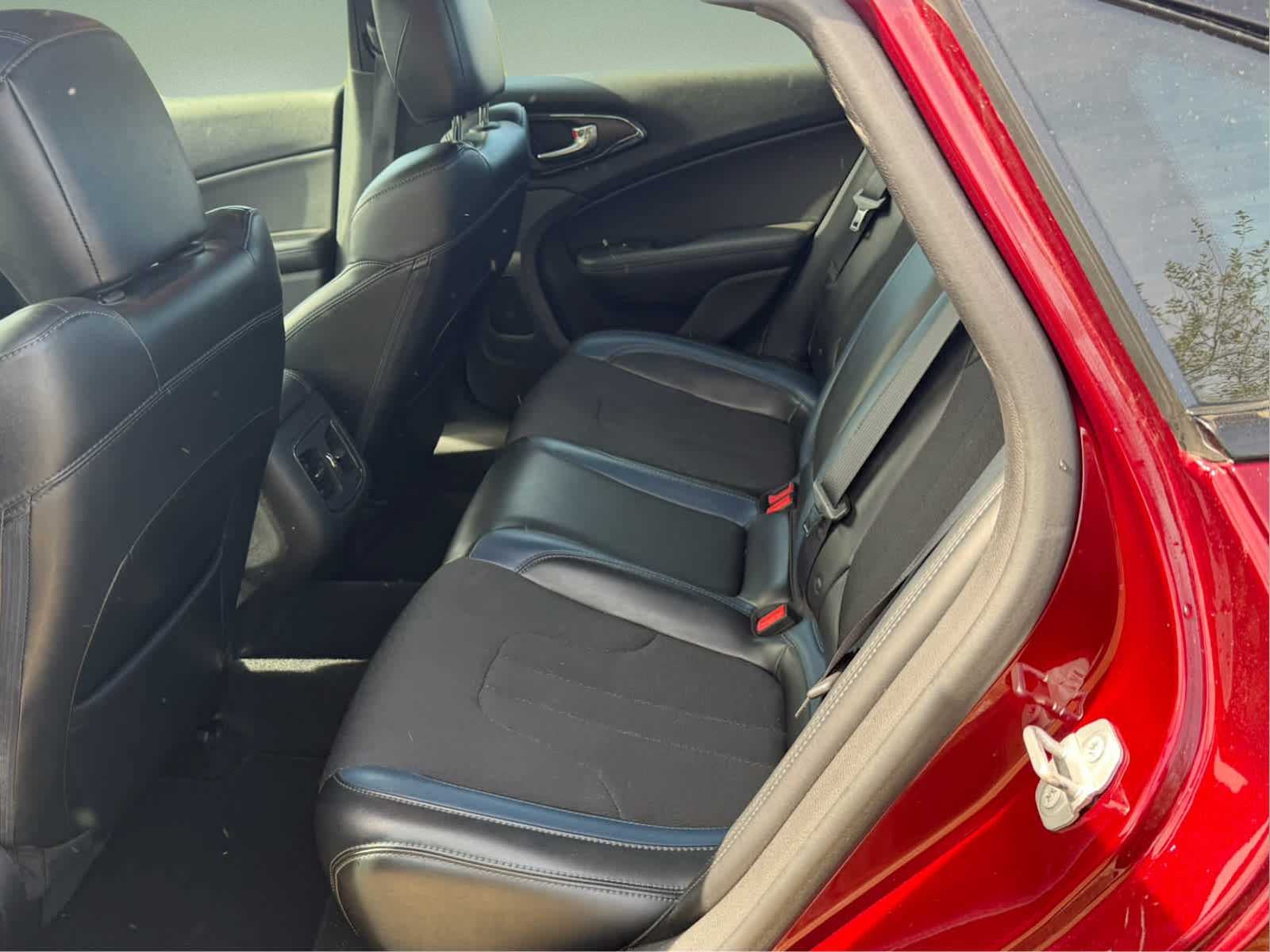 2016 Chrysler 200 S