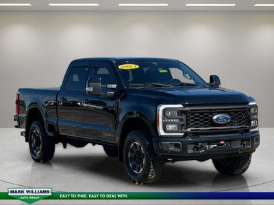 2023 Ford Super Duty F-250 Pickup LARIAT