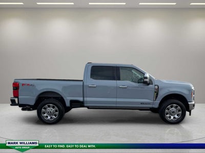 2025 Ford Super Duty F-350 SRW Pickup LARIAT
