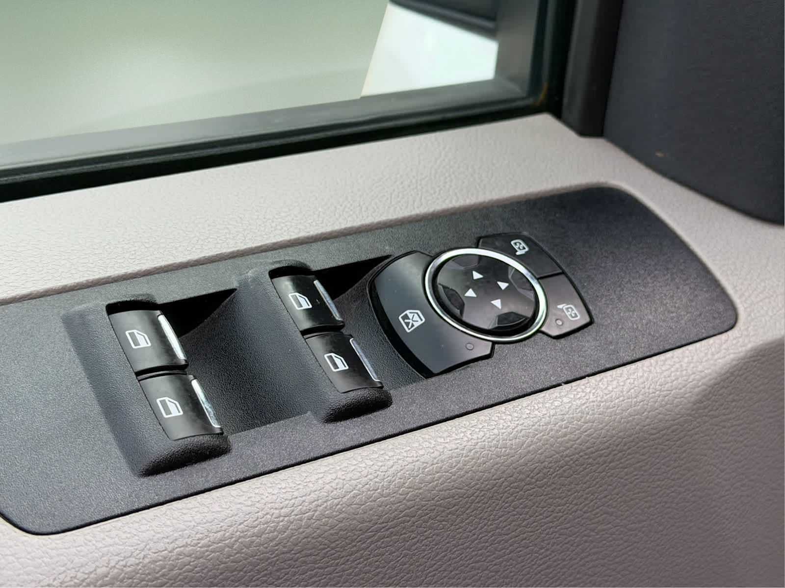 2022 Ford Super Duty F-350 DRW Pickup XLT