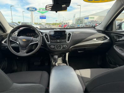 2025 Chevrolet Malibu LS
