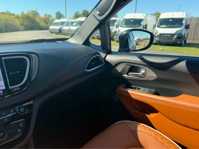 2025 Chrysler Pacifica Pinnacle