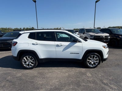 2023 Jeep Compass Latitude Lux
