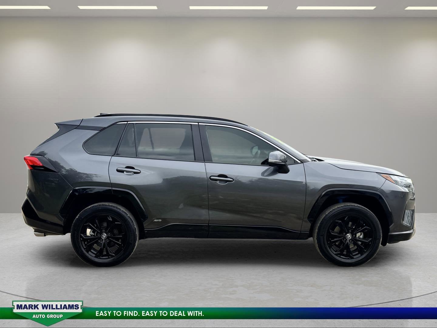 2023 Toyota RAV4 Hybrid SE
