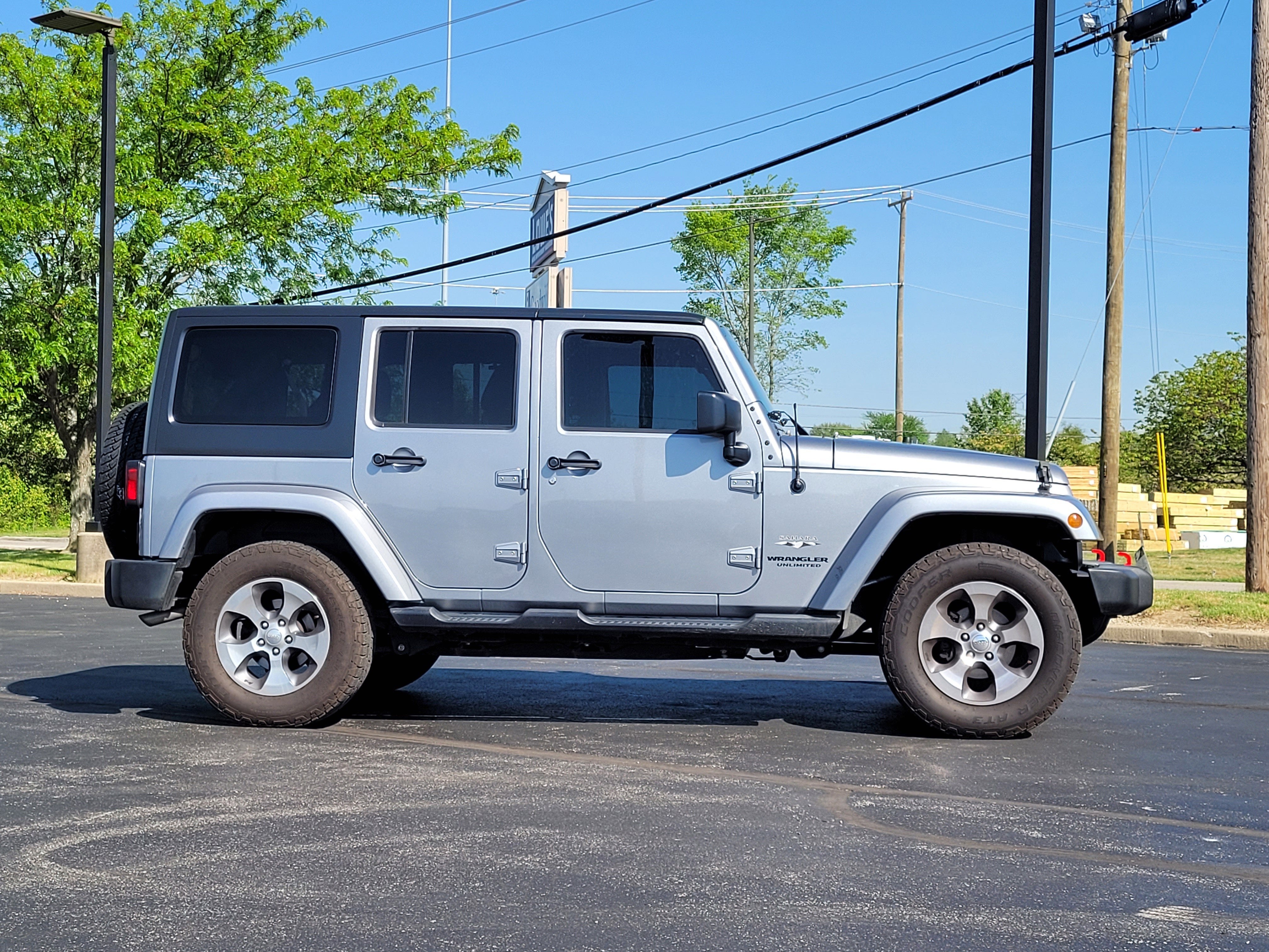 2017 Jeep Wrangler Unlimited Sahara