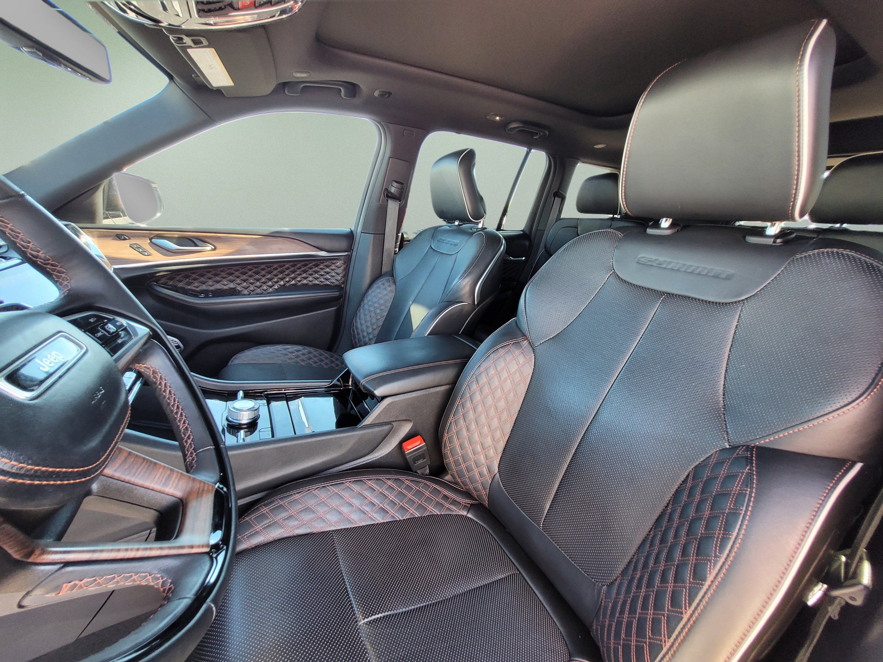 2023 Jeep Grand Cherokee Summit