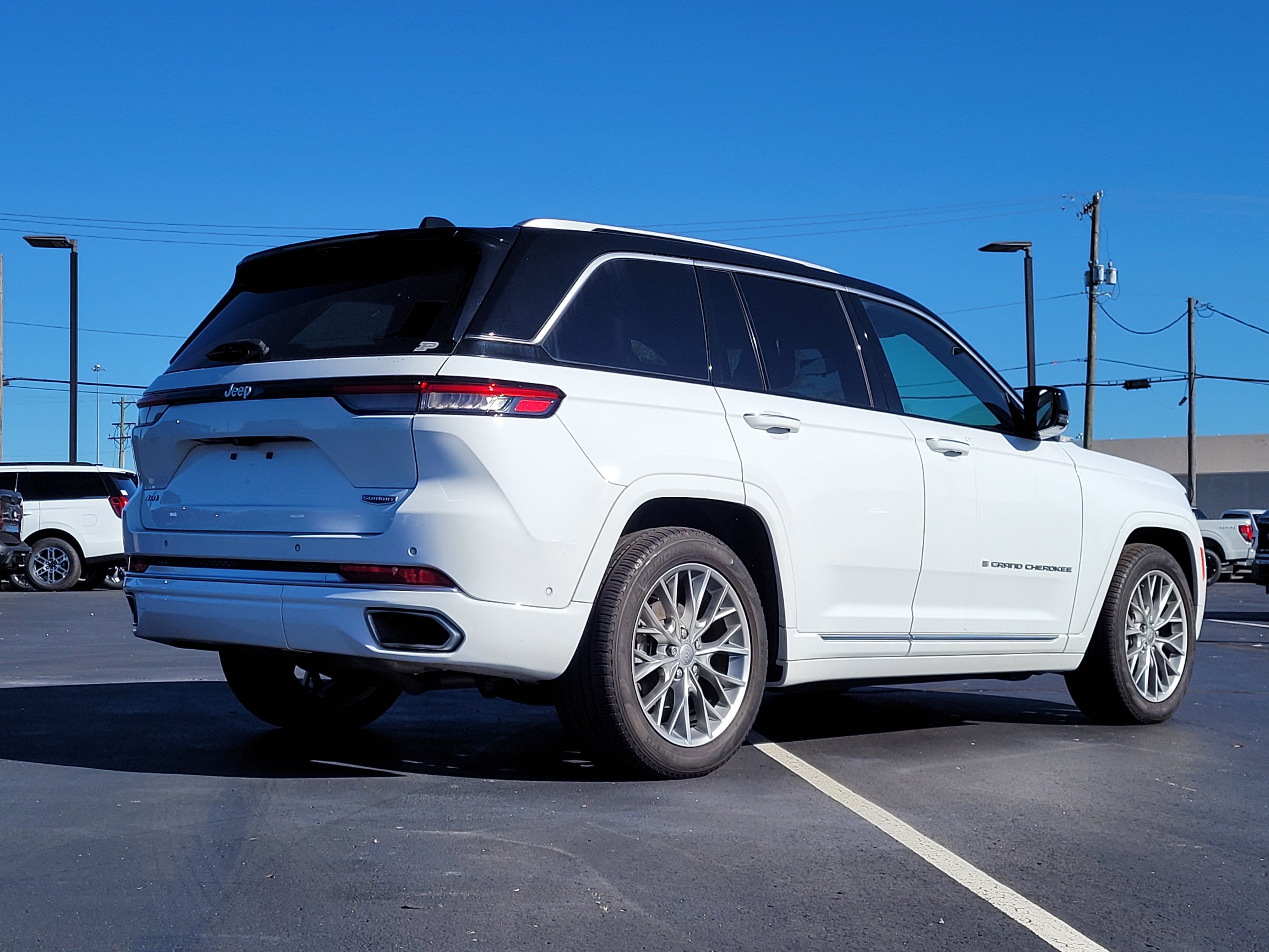2023 Jeep Grand Cherokee Summit