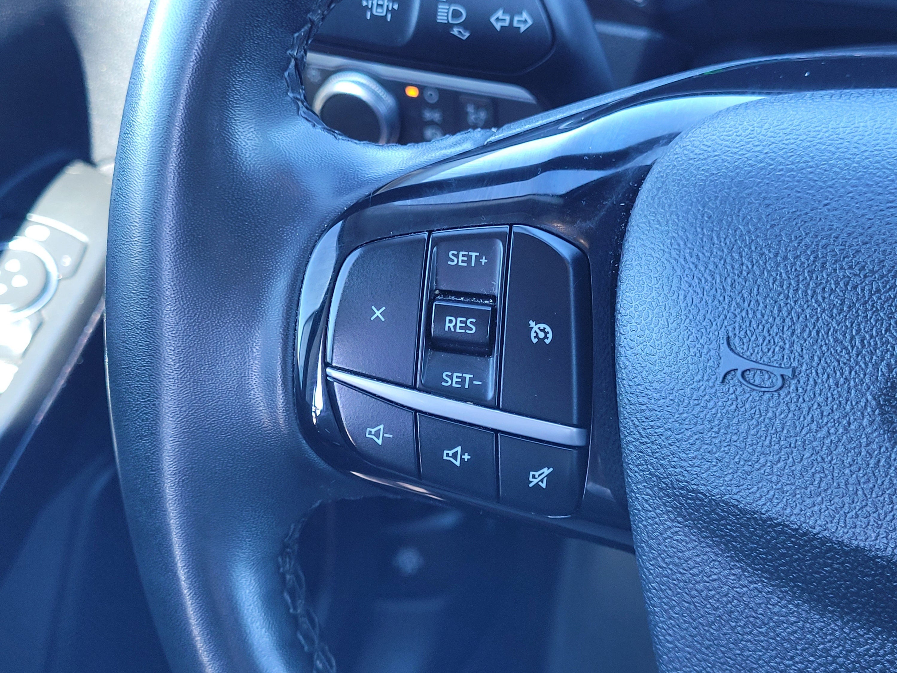 2022 Ford Escape Hybrid SE