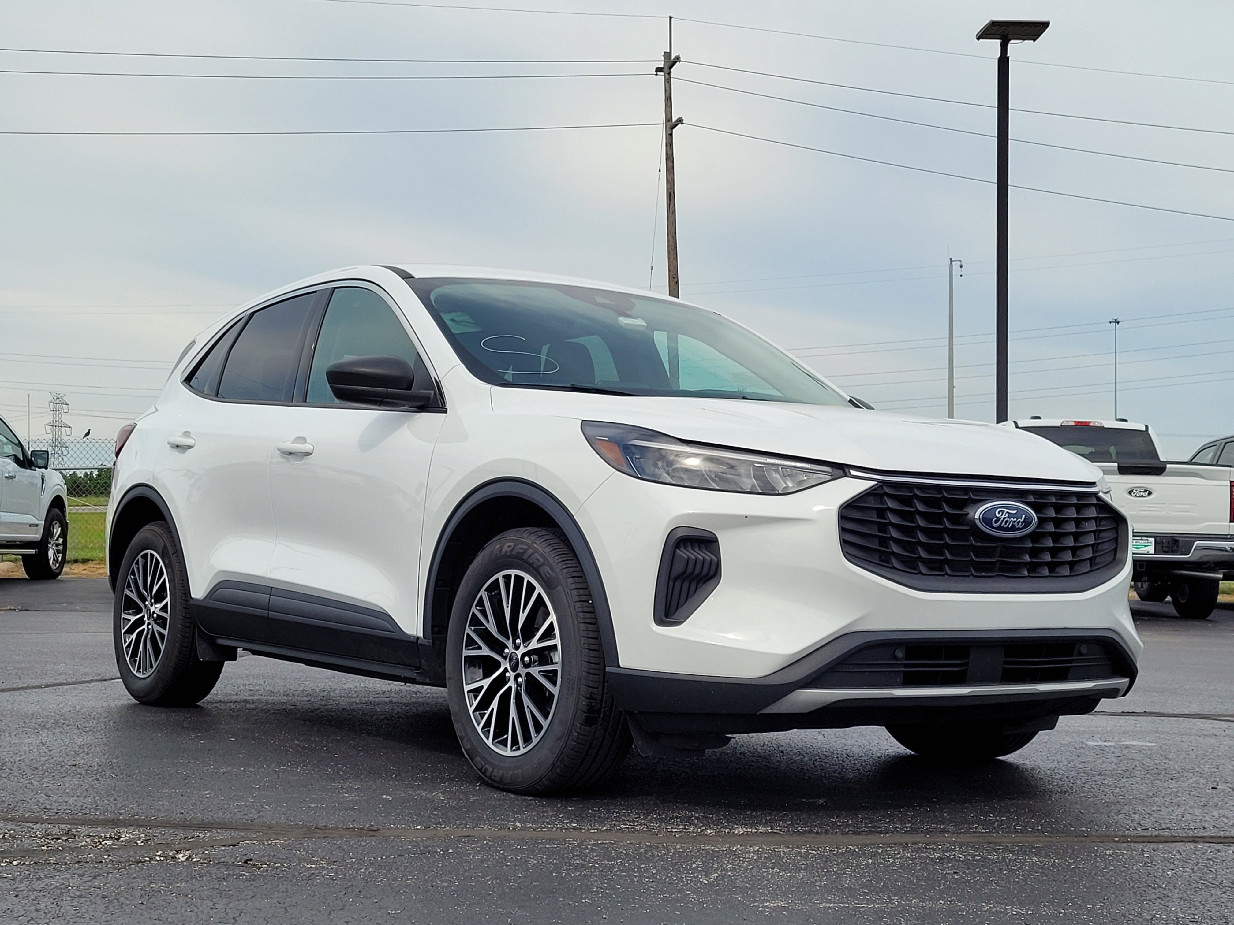 2023 Ford Escape Hybrid Active