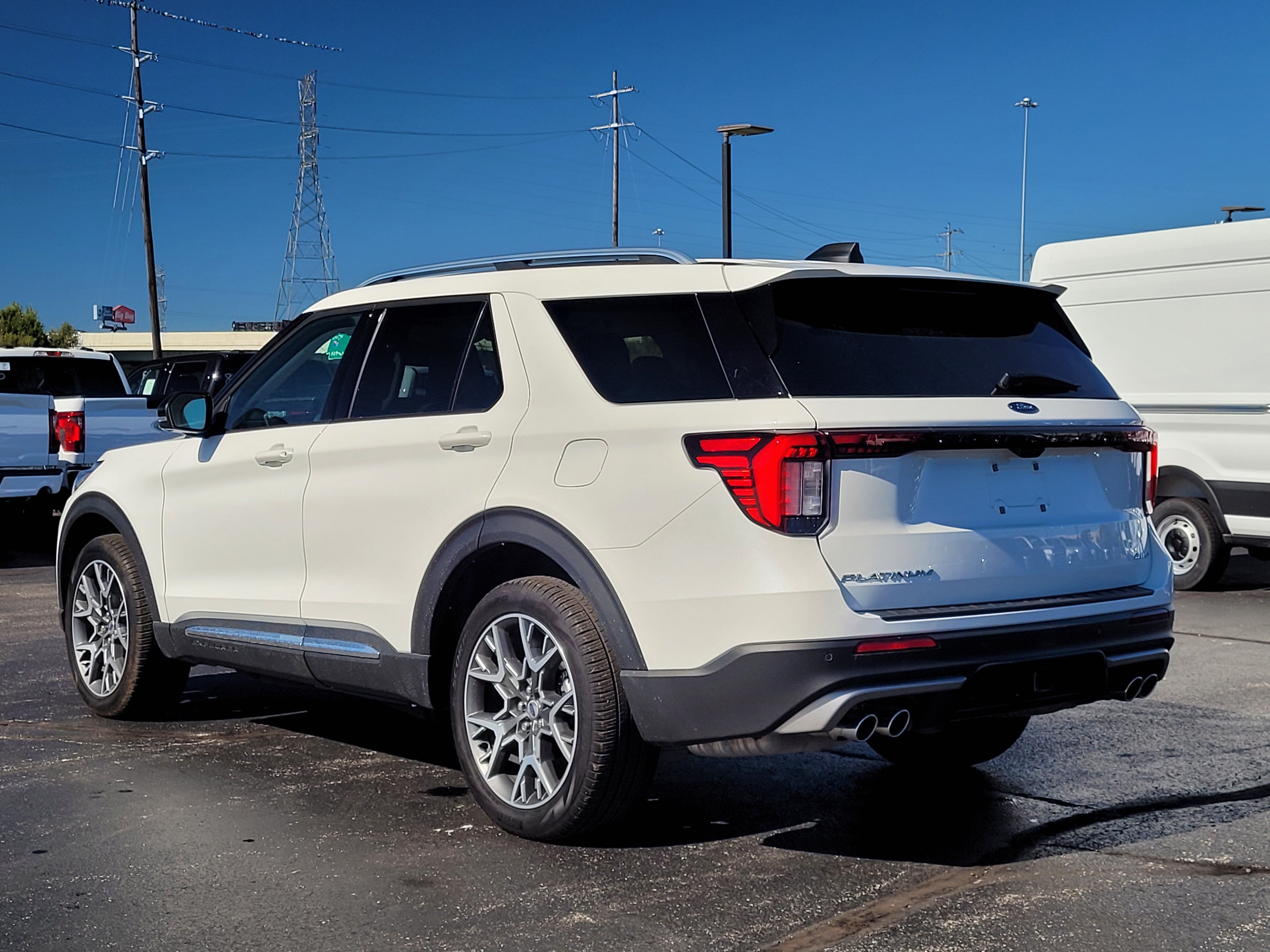 2025 Ford Explorer Platinum