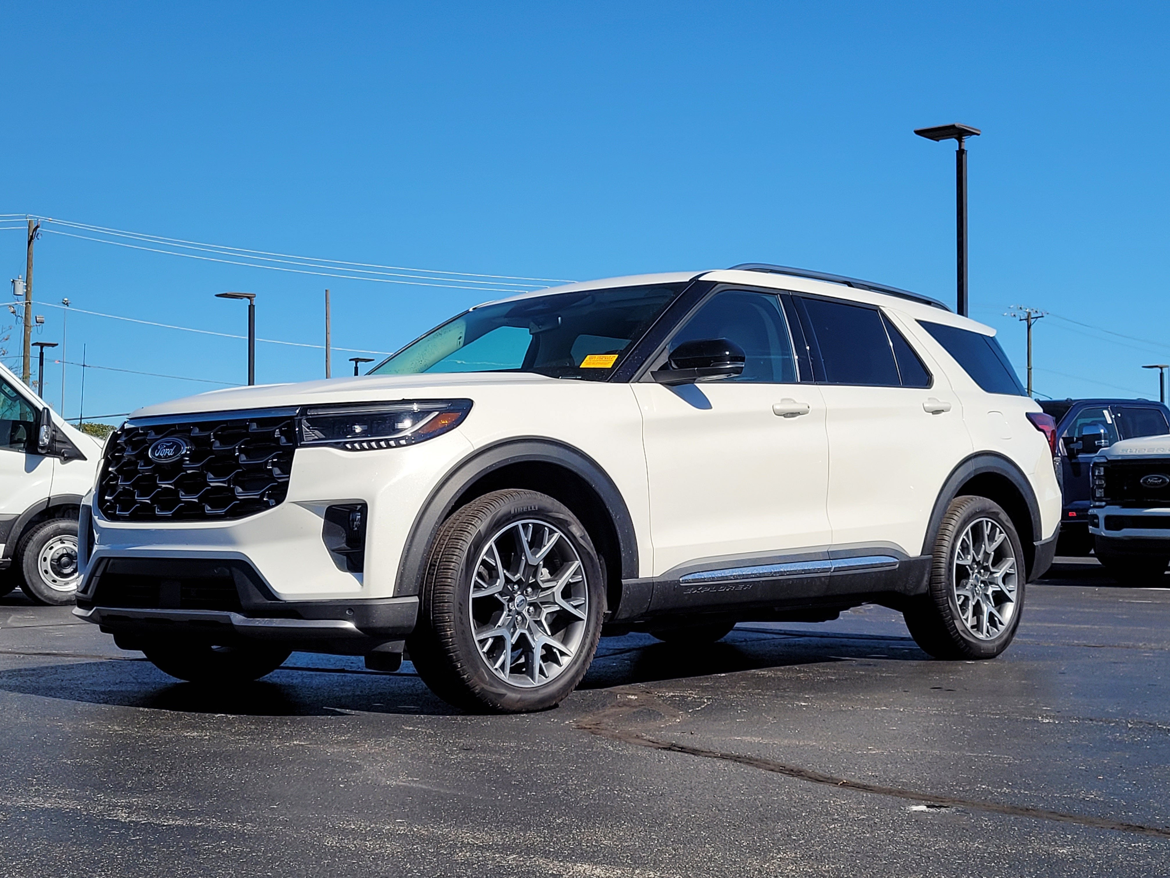 2025 Ford Explorer Platinum
