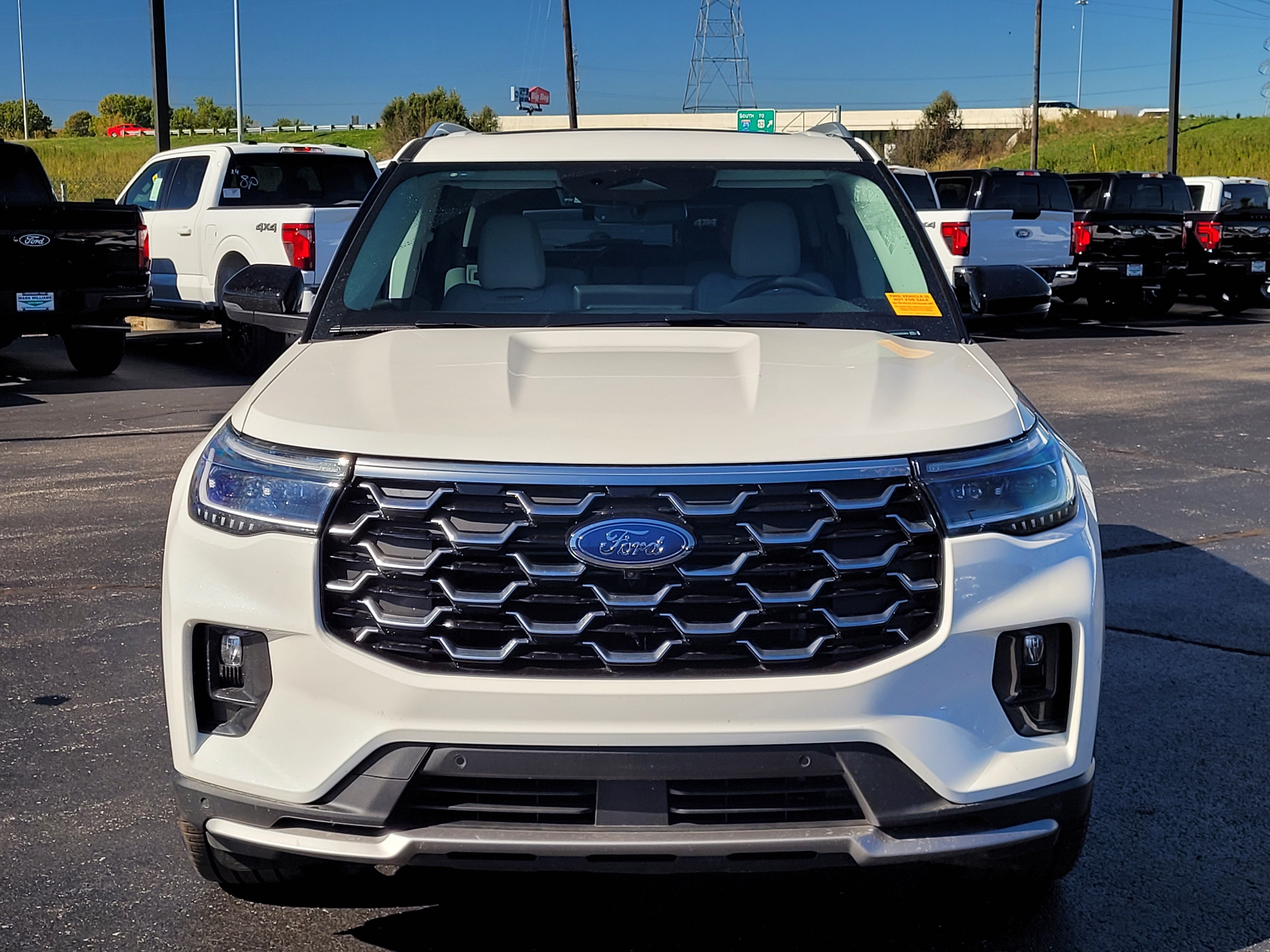 2025 Ford Explorer Platinum