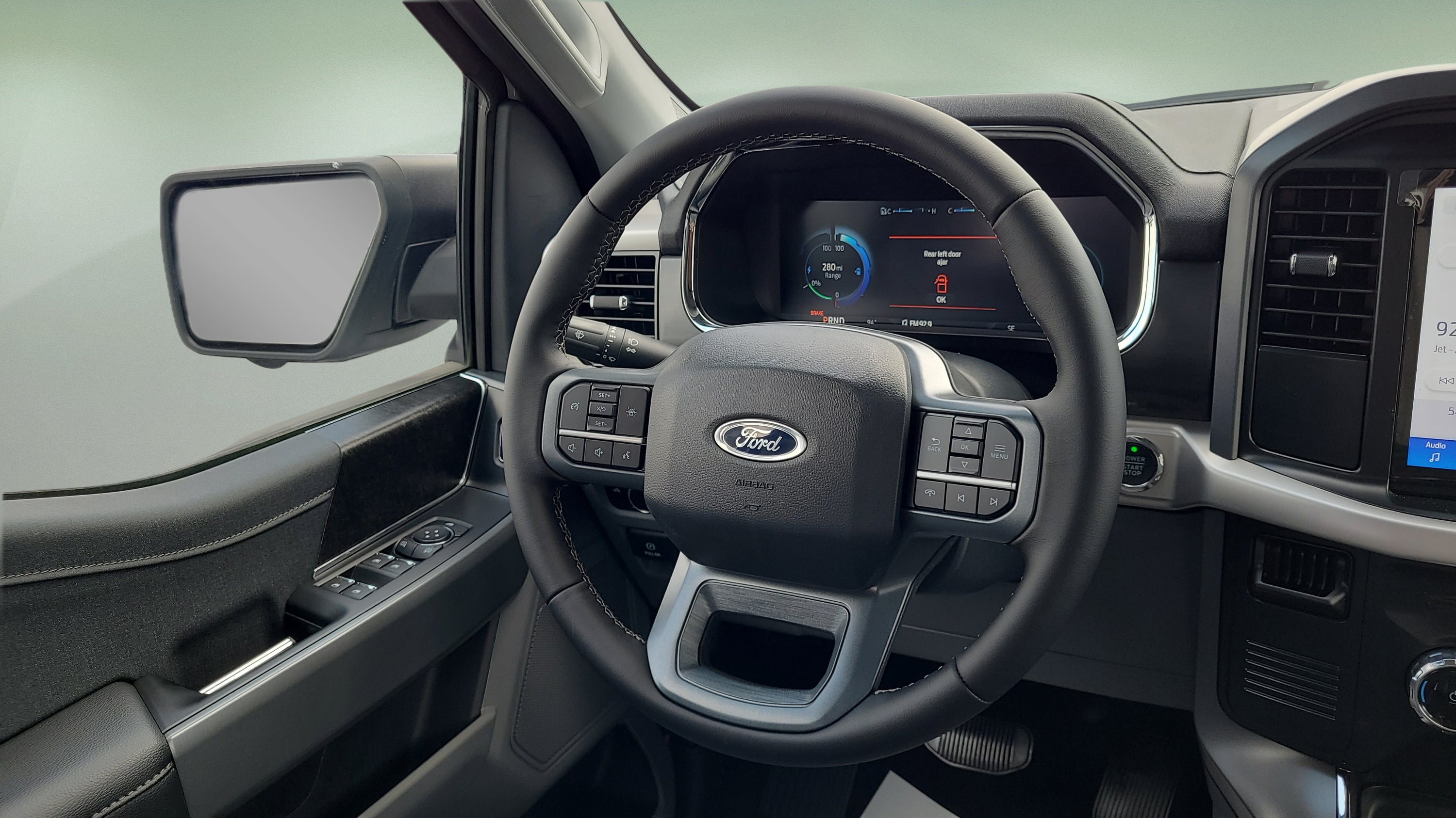 2023 Ford F-150 Lightning XLT
