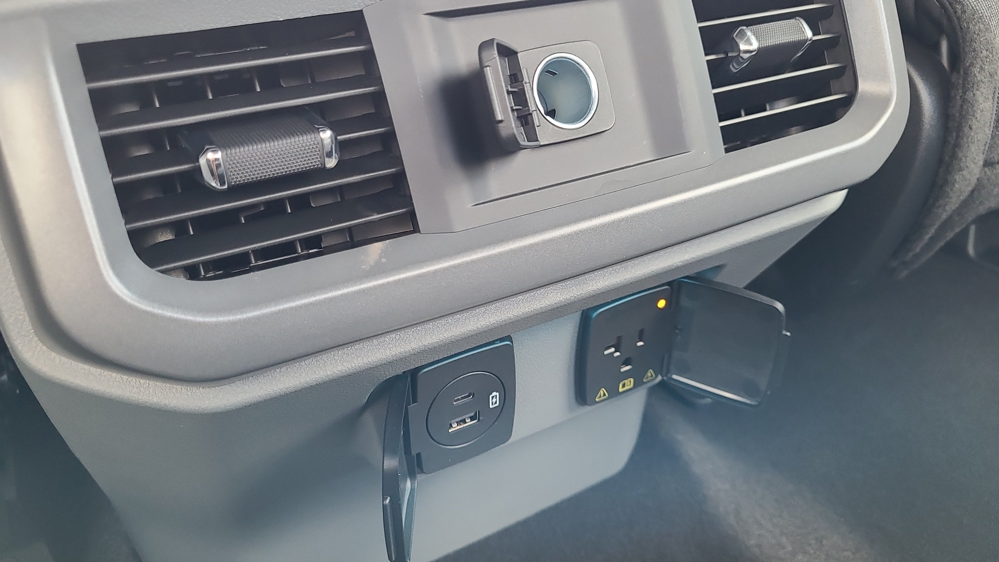 2023 Ford F-150 Lightning XLT