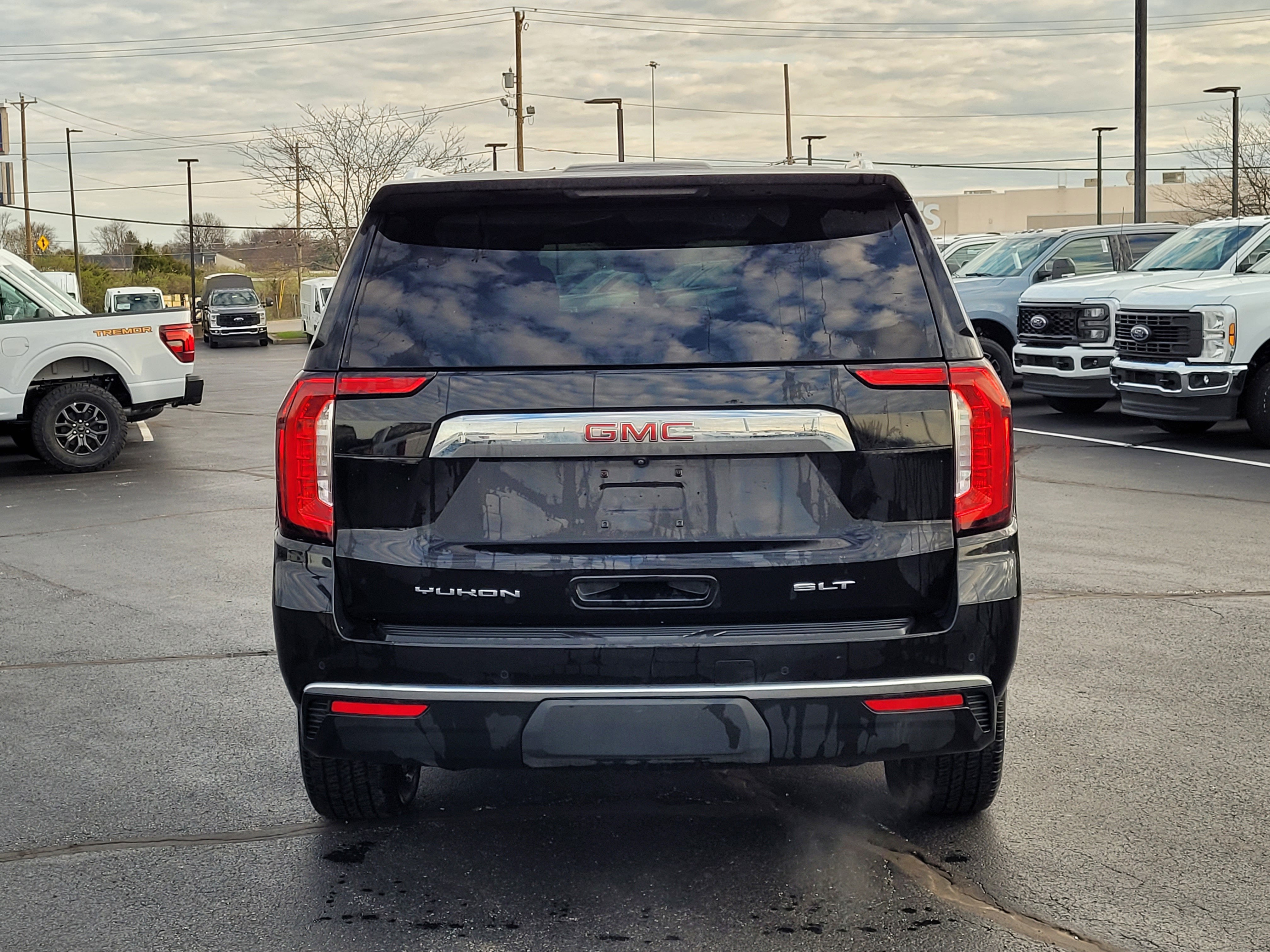 2021 GMC Yukon SLT