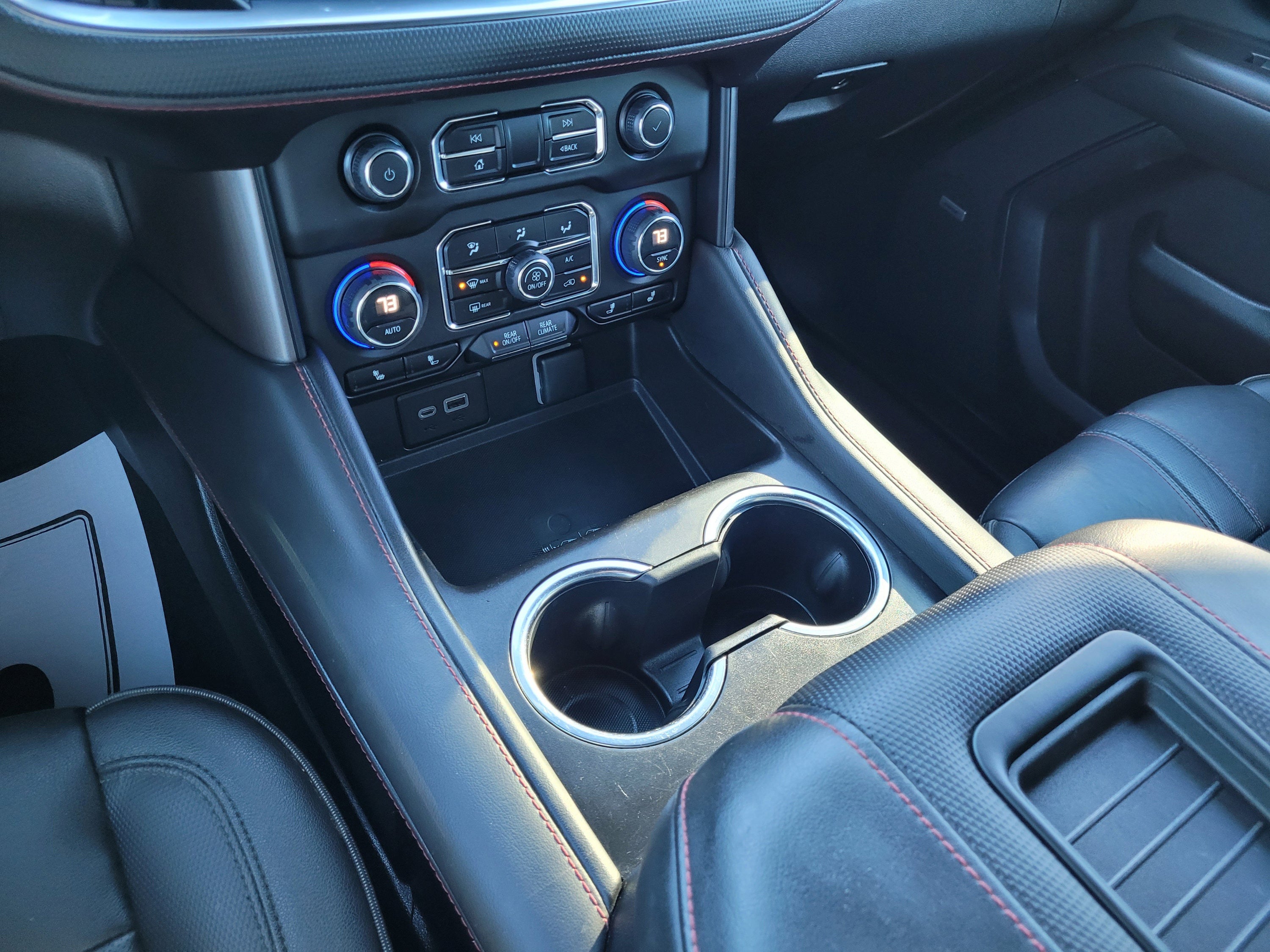 2023 Chevrolet Suburban RST