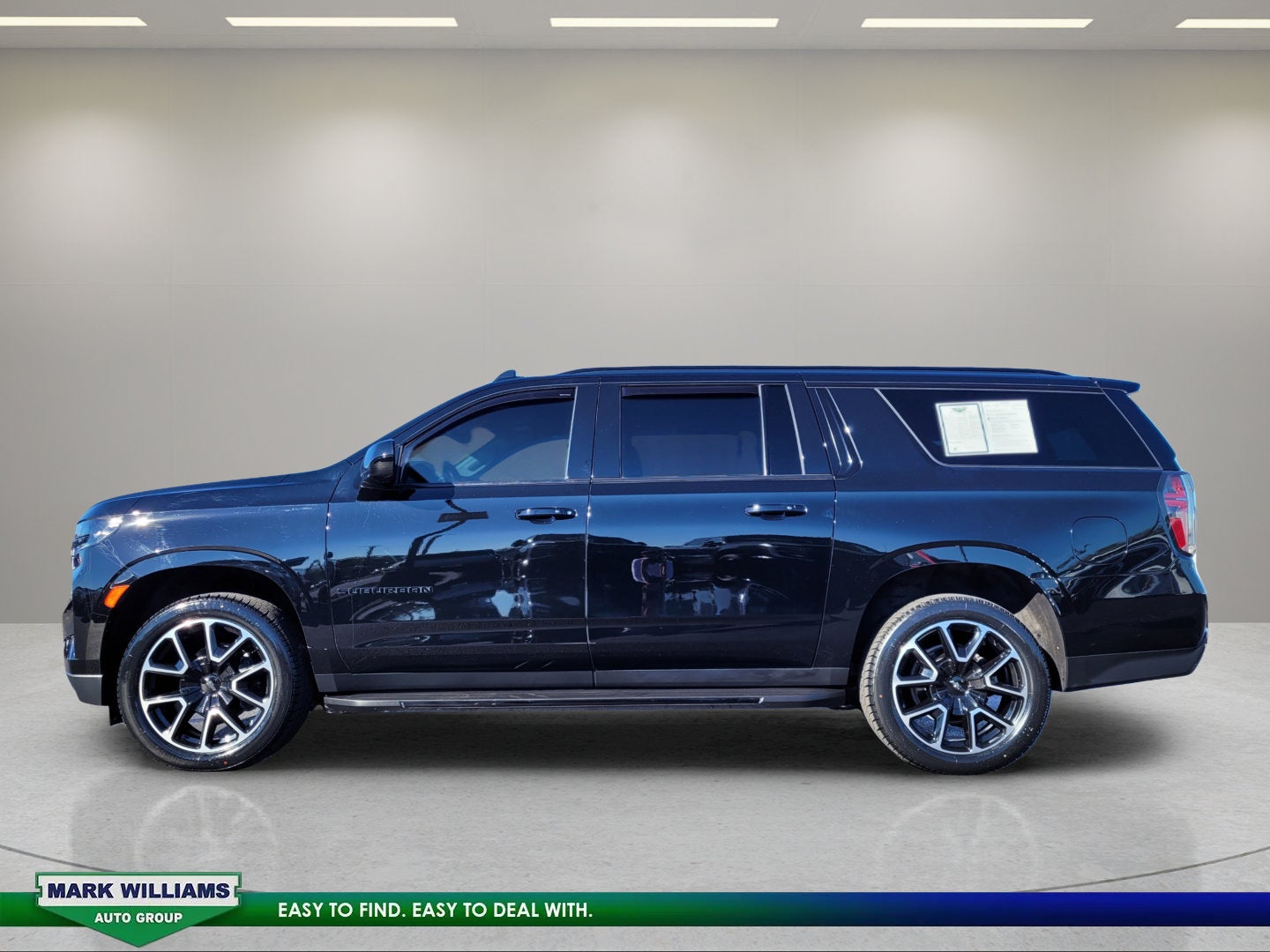 2023 Chevrolet Suburban RST