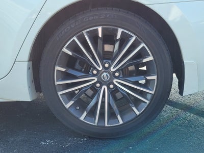 2017 Nissan Maxima Platinum