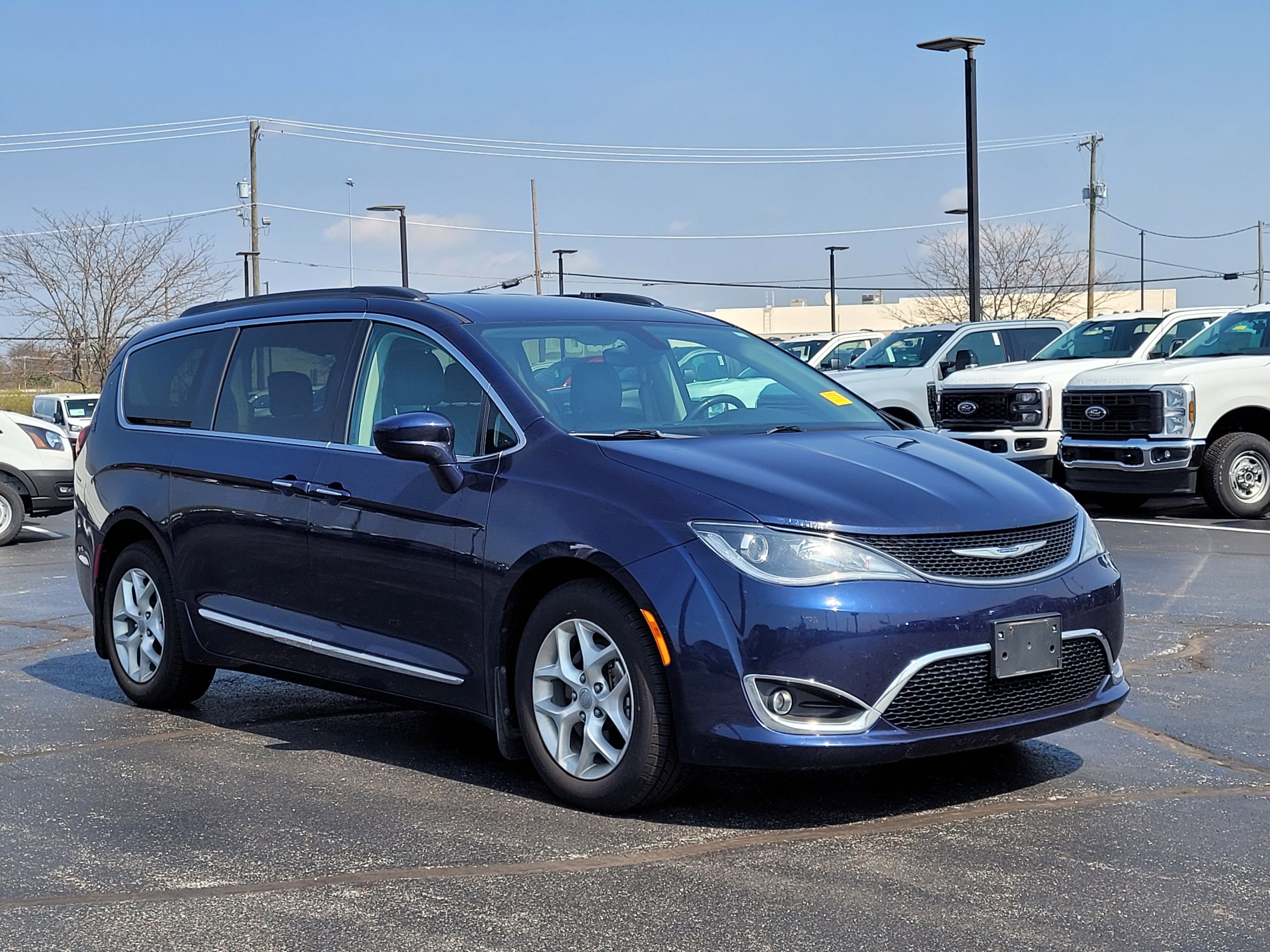 2017 Chrysler Pacifica Touring L