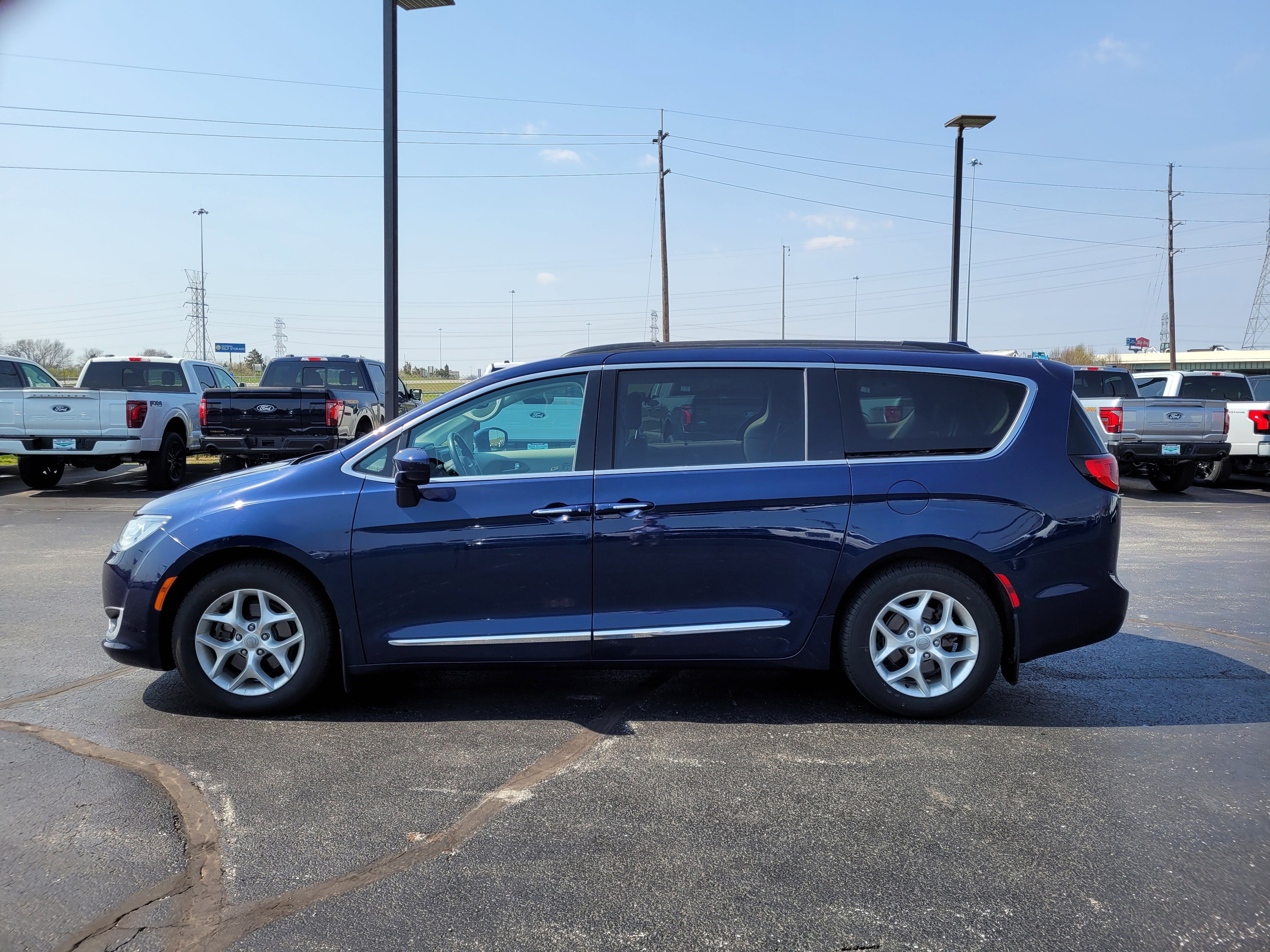 2017 Chrysler Pacifica Touring L
