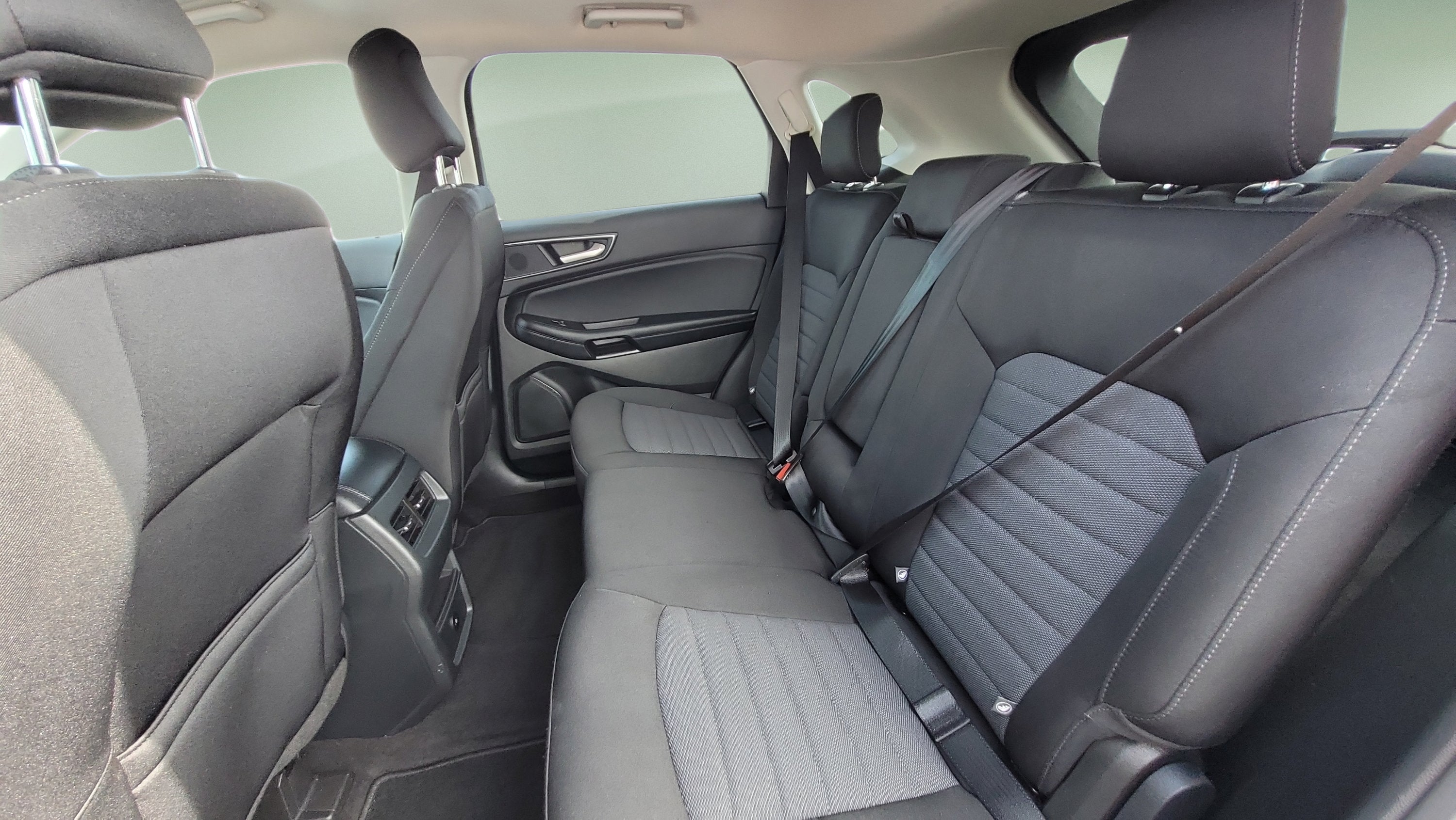 2023 Ford Edge SE