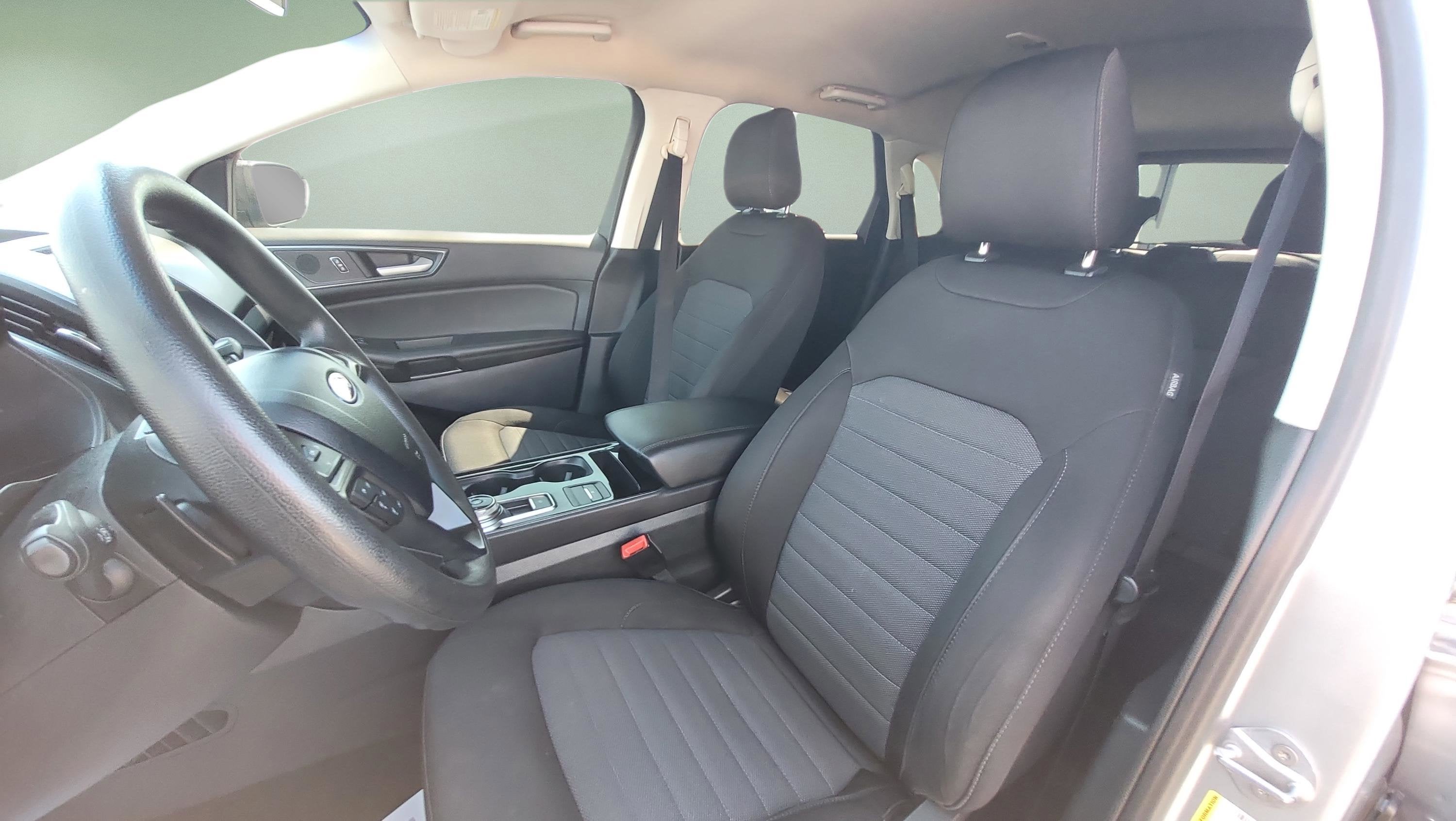 2020 Ford Edge SE