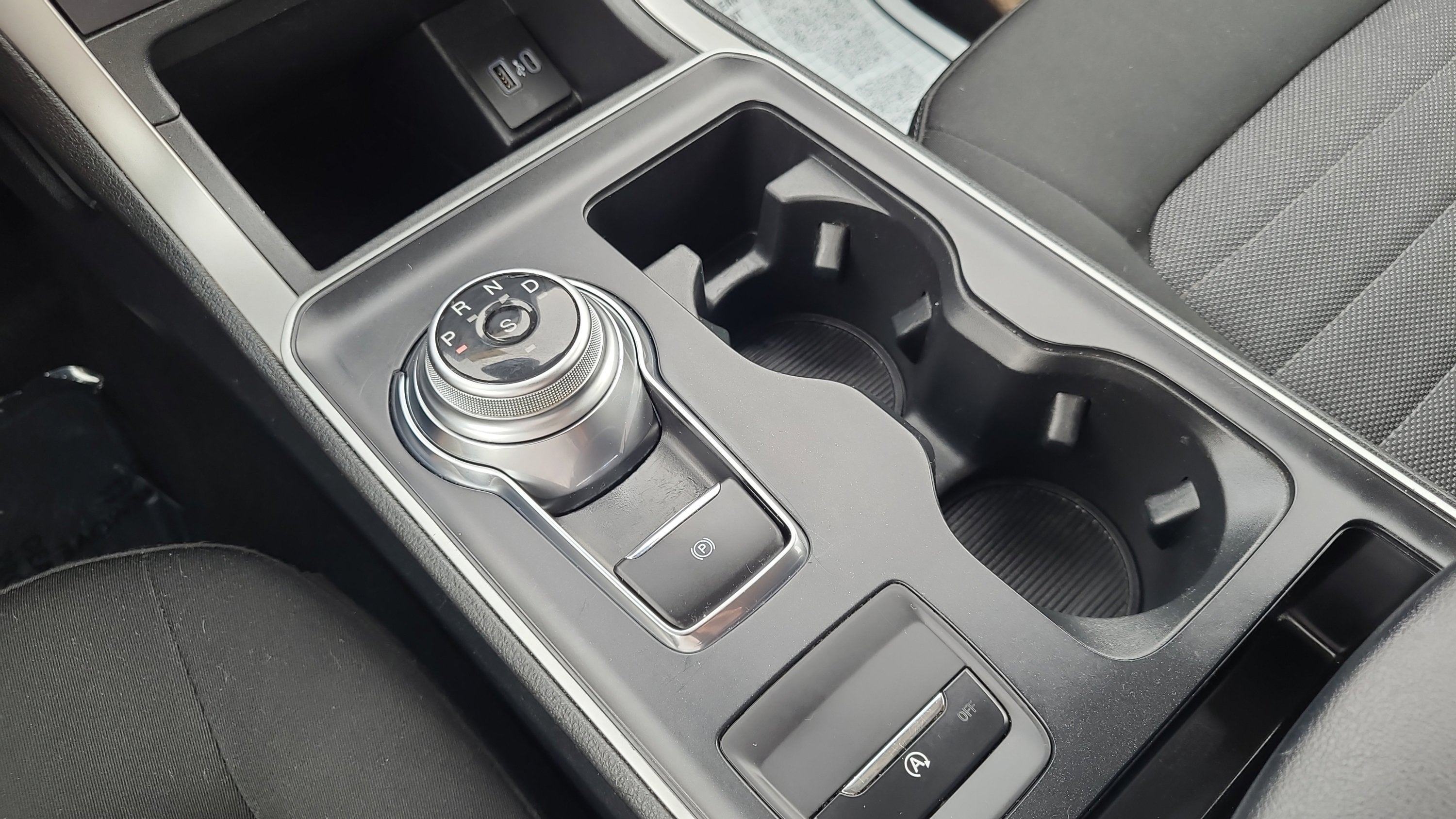 2022 Ford Edge SE