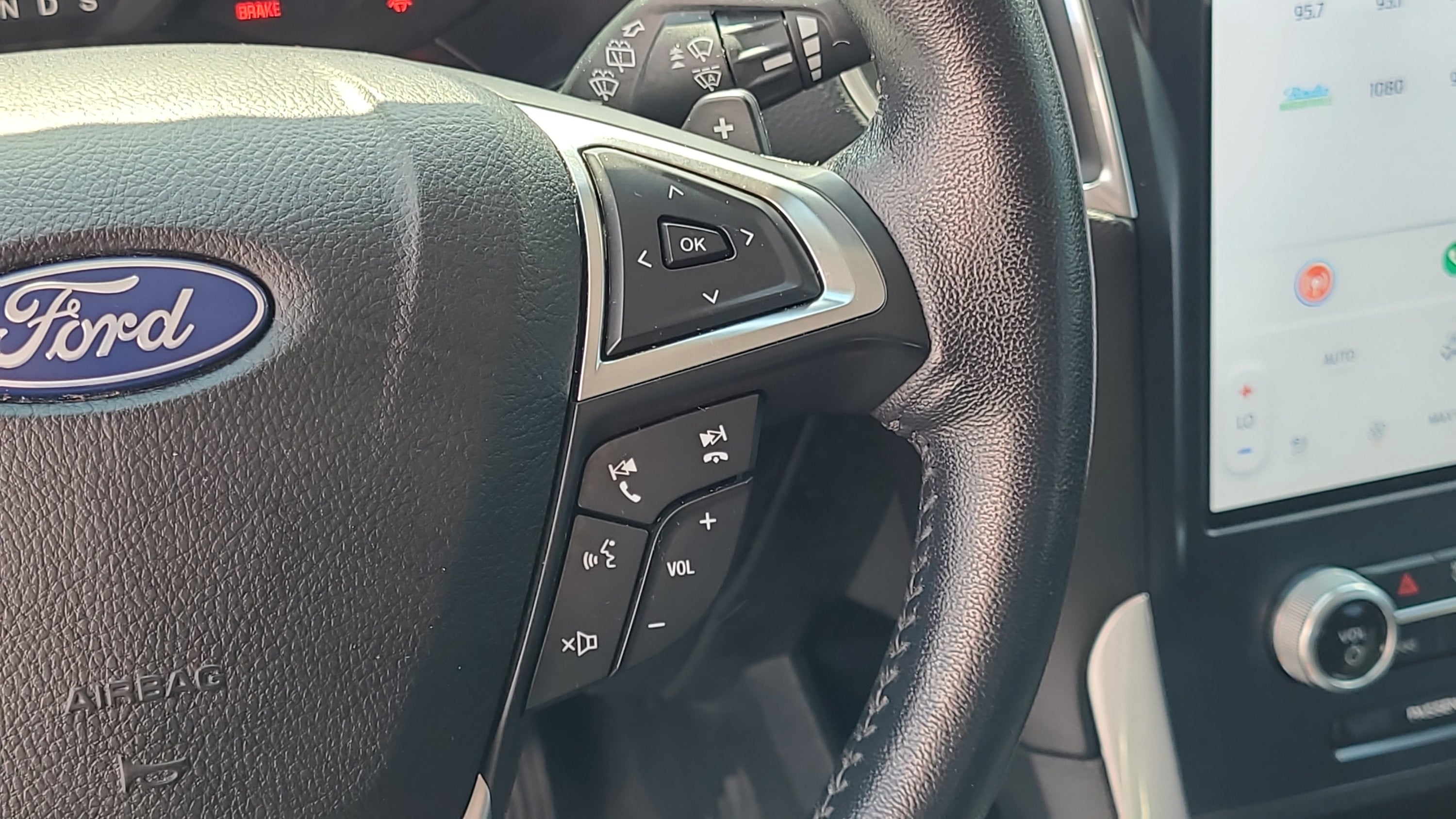 2023 Ford Edge Titanium