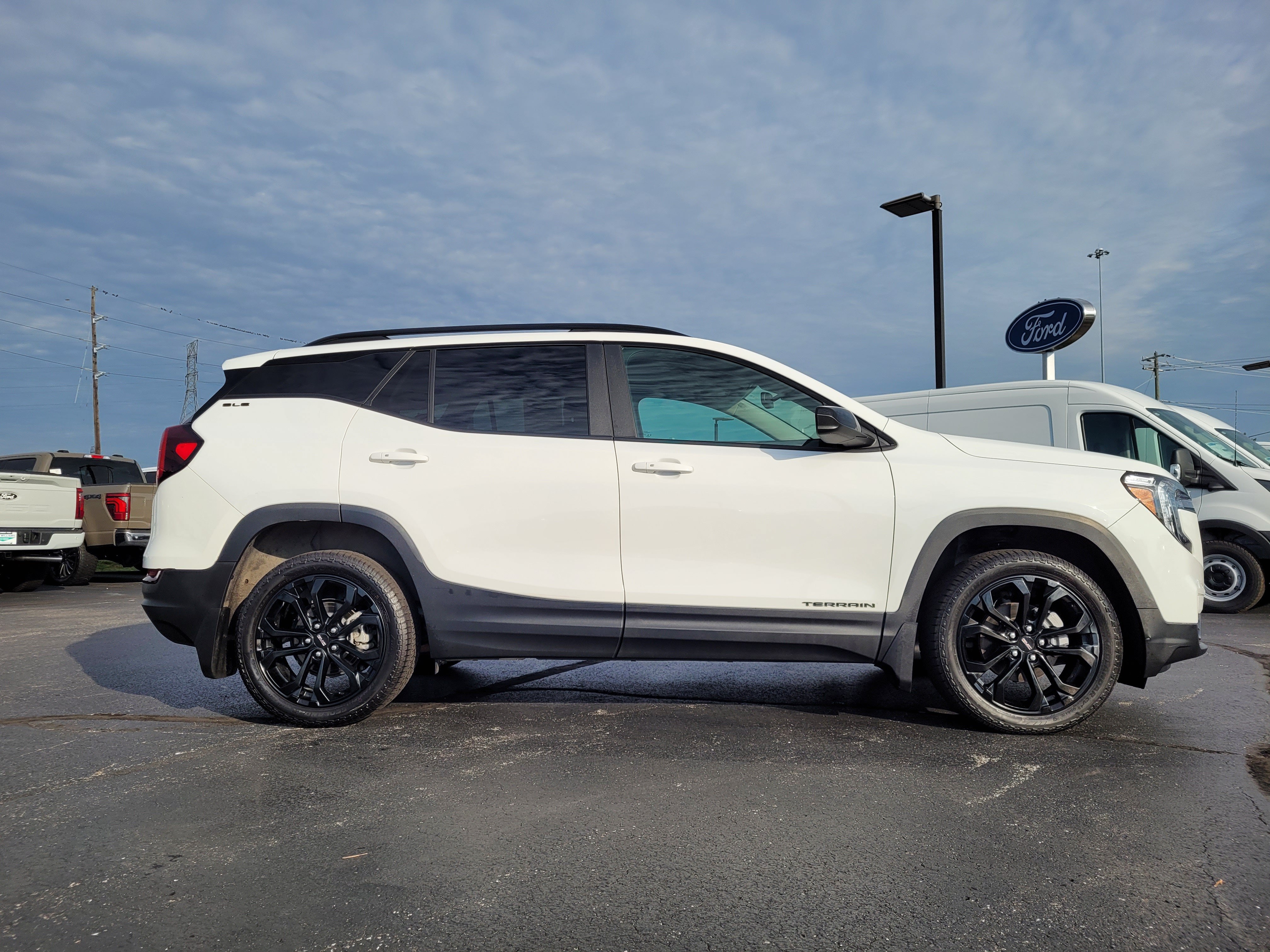 2022 GMC Terrain SLE