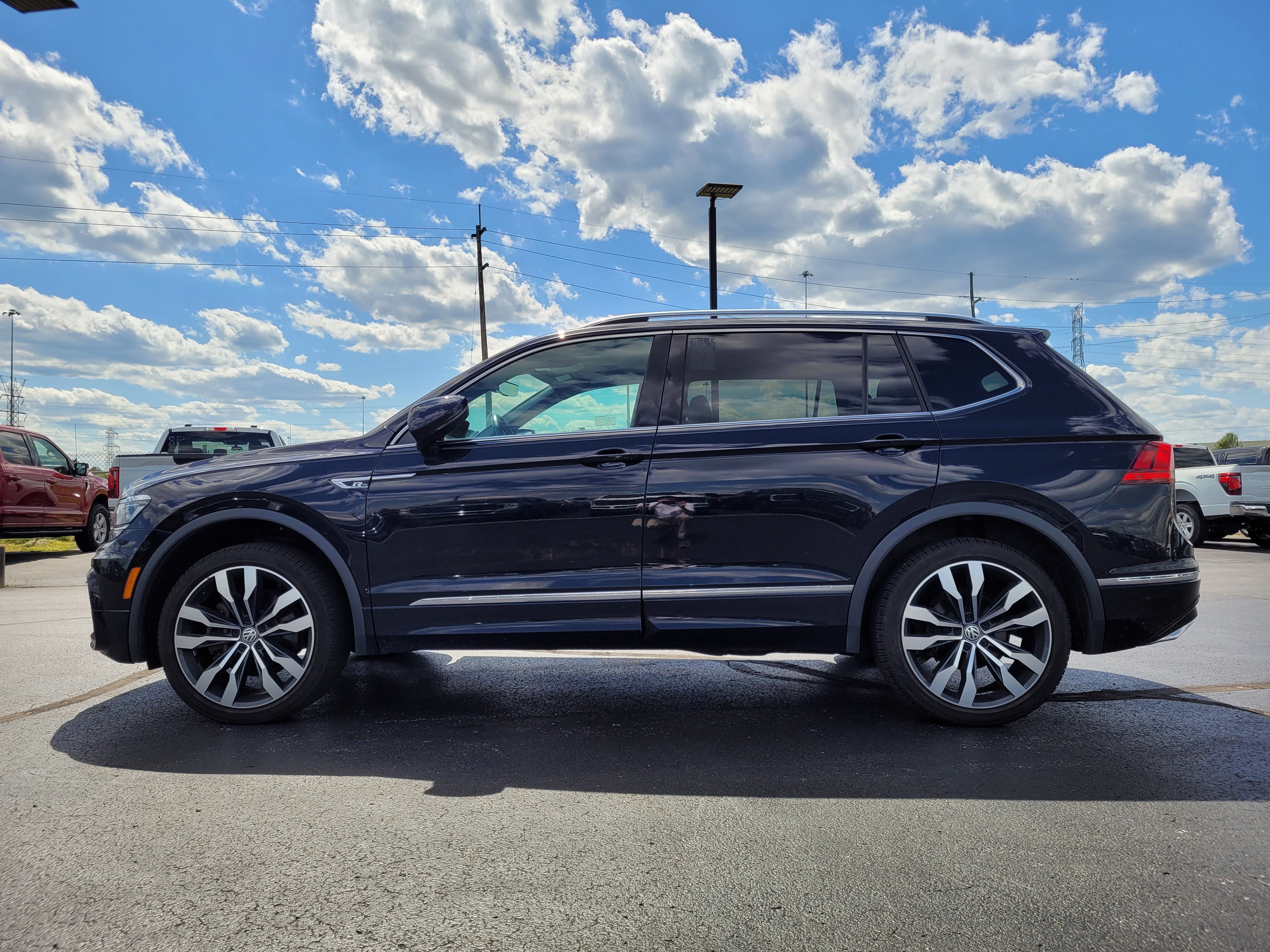 2019 Volkswagen Tiguan 2.0T SEL Premium R-Line 4Motion