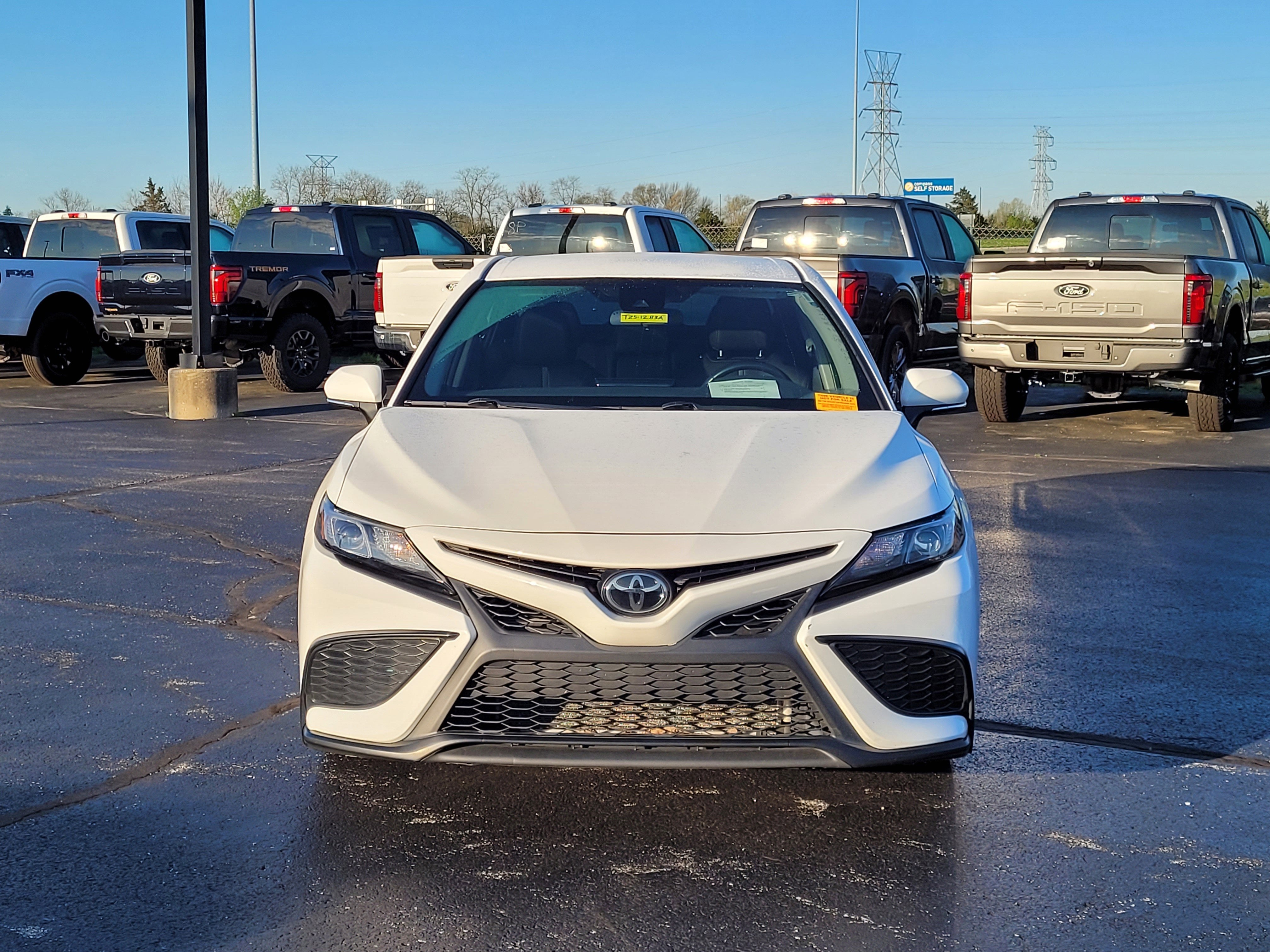 2023 Toyota Camry SE