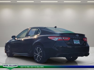 2020 Toyota Camry SE