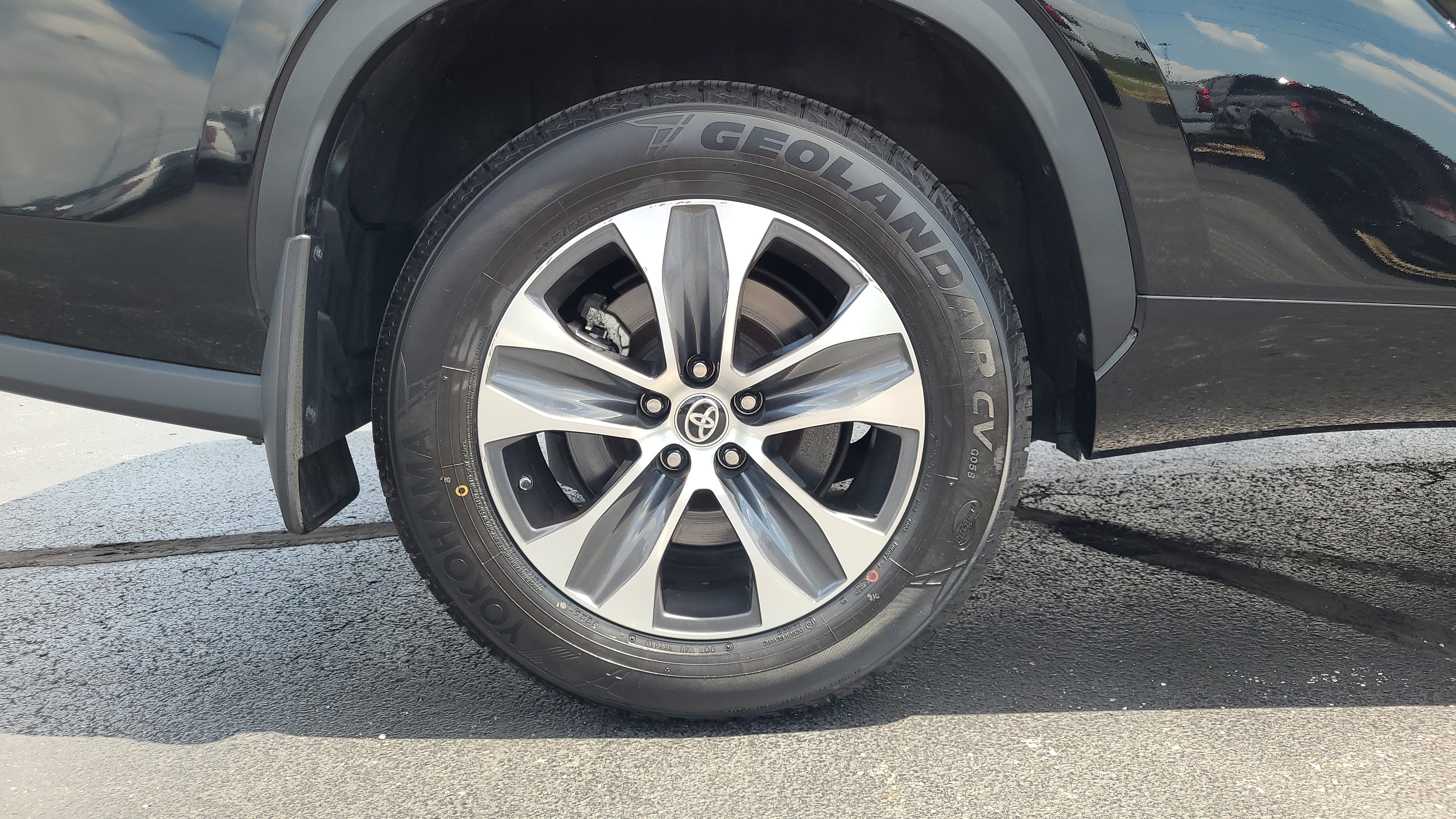 2023 Toyota Highlander Hybrid XLE