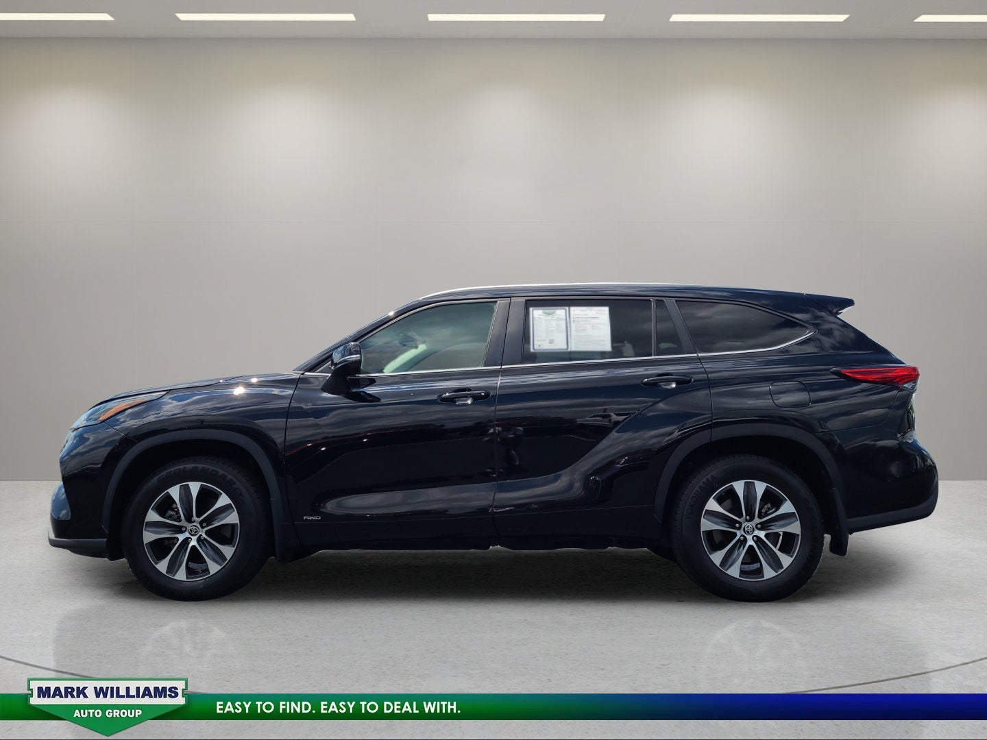 2023 Toyota Highlander Hybrid XLE