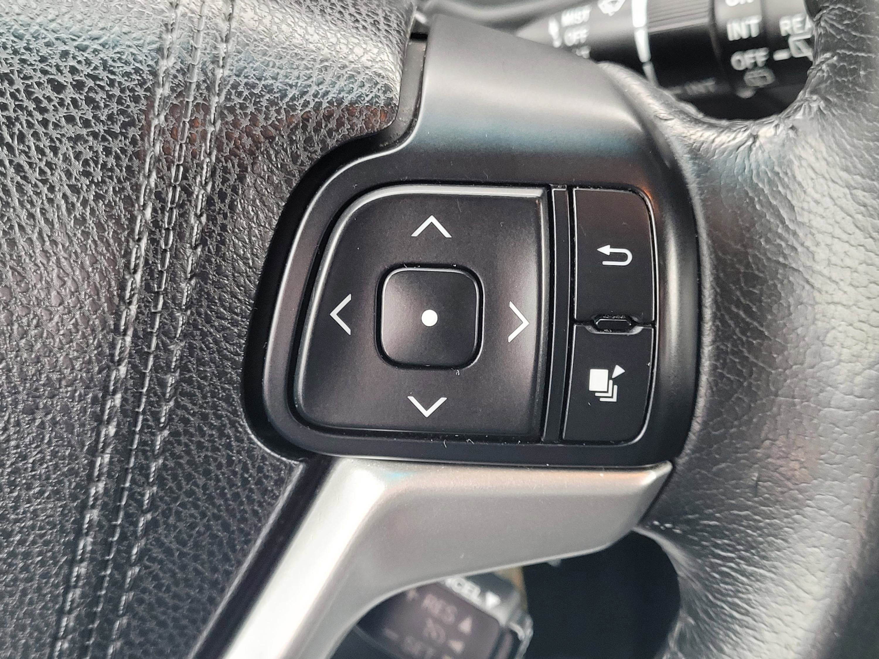 2015 Toyota Sienna SE 8 Passenger