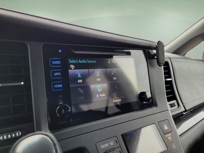 2015 Toyota Sienna SE 8 Passenger