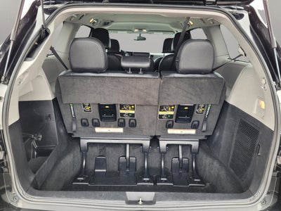 2015 Toyota Sienna SE 8 Passenger