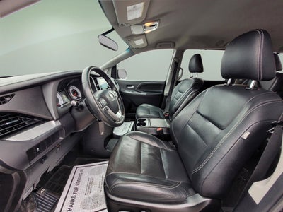 2015 Toyota Sienna SE 8 Passenger