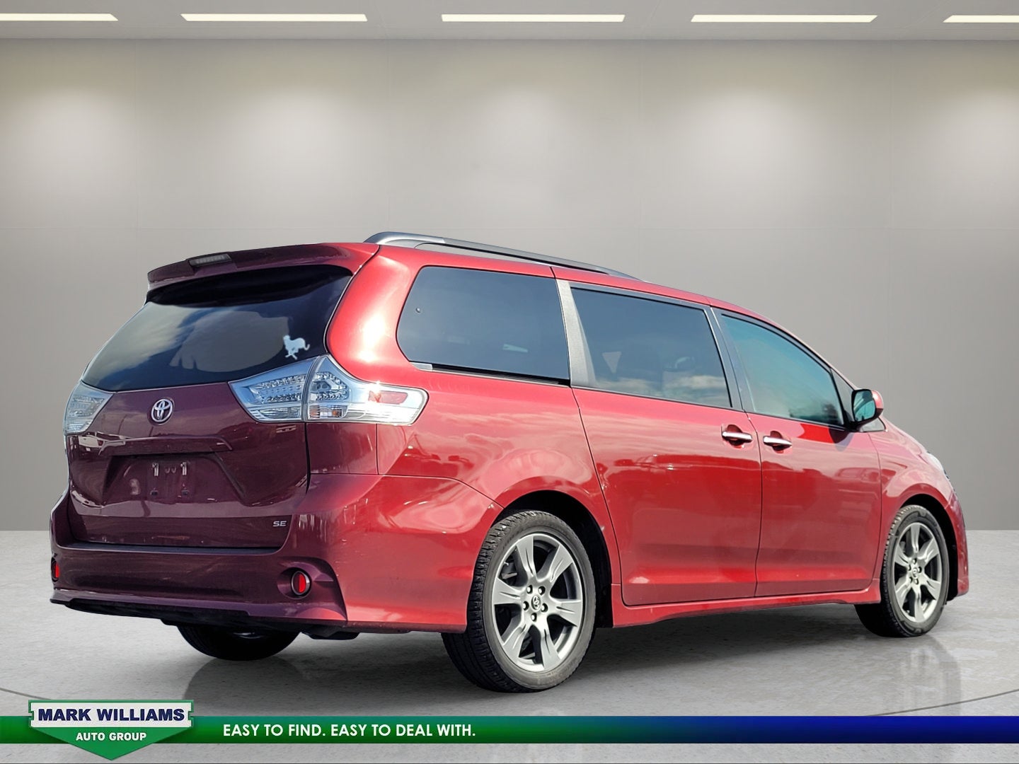 2018 Toyota Sienna SE 8 Passenger