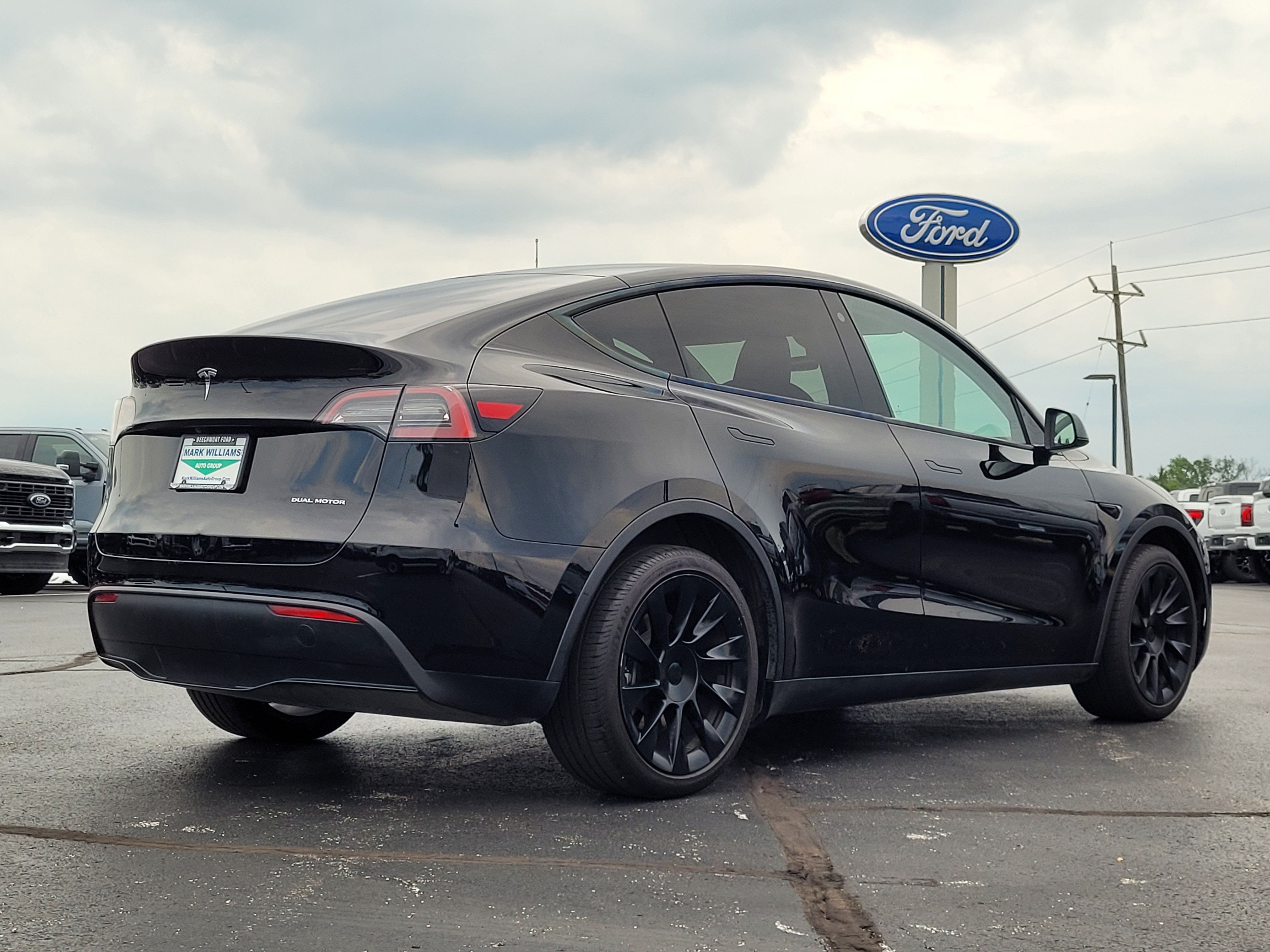 2023 Tesla Model Y Long Range