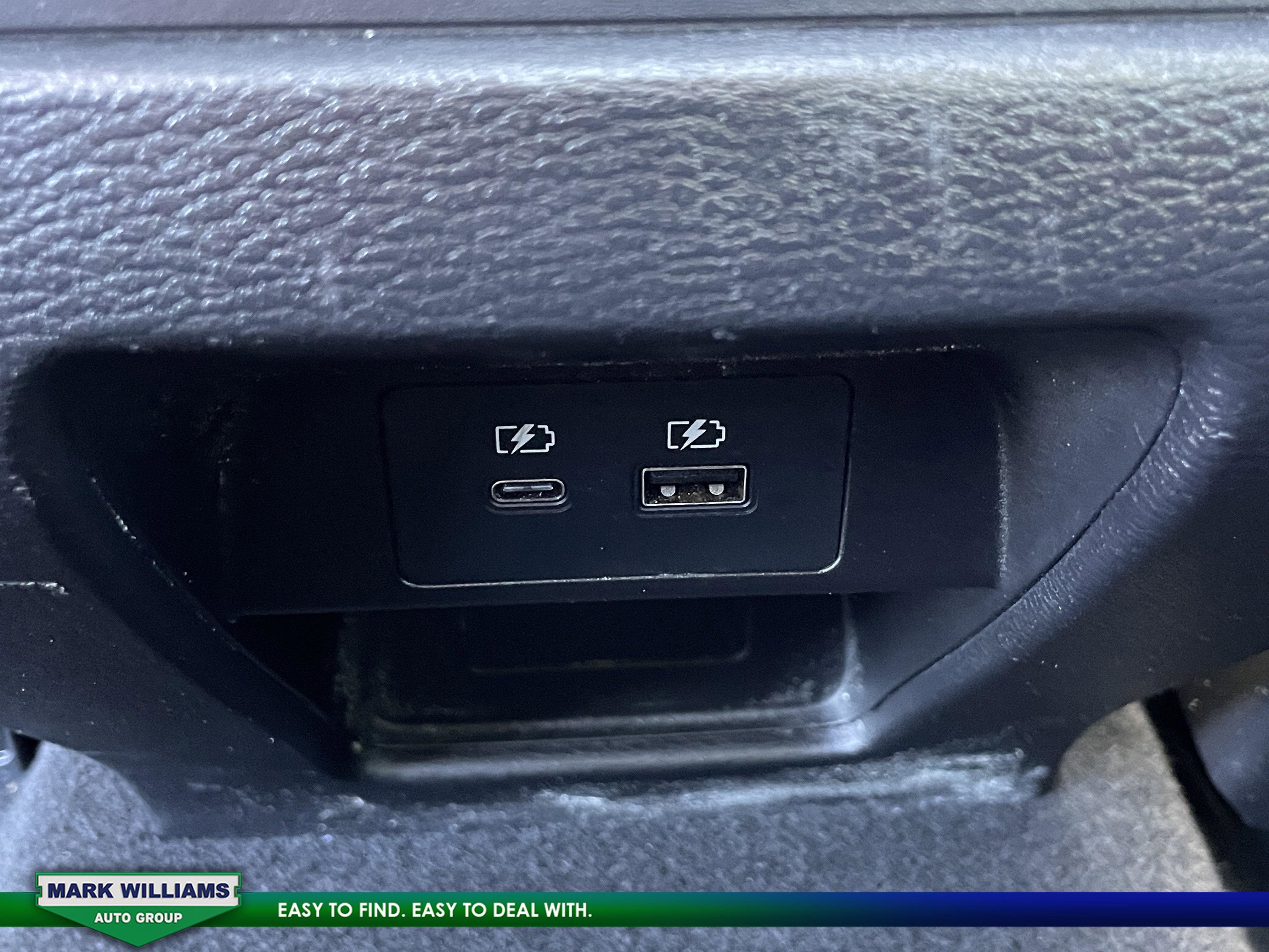 2023 Mitsubishi Outlander SEL