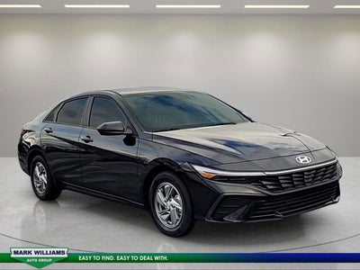 2024 Hyundai Elantra SE