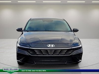 2024 Hyundai Elantra SE