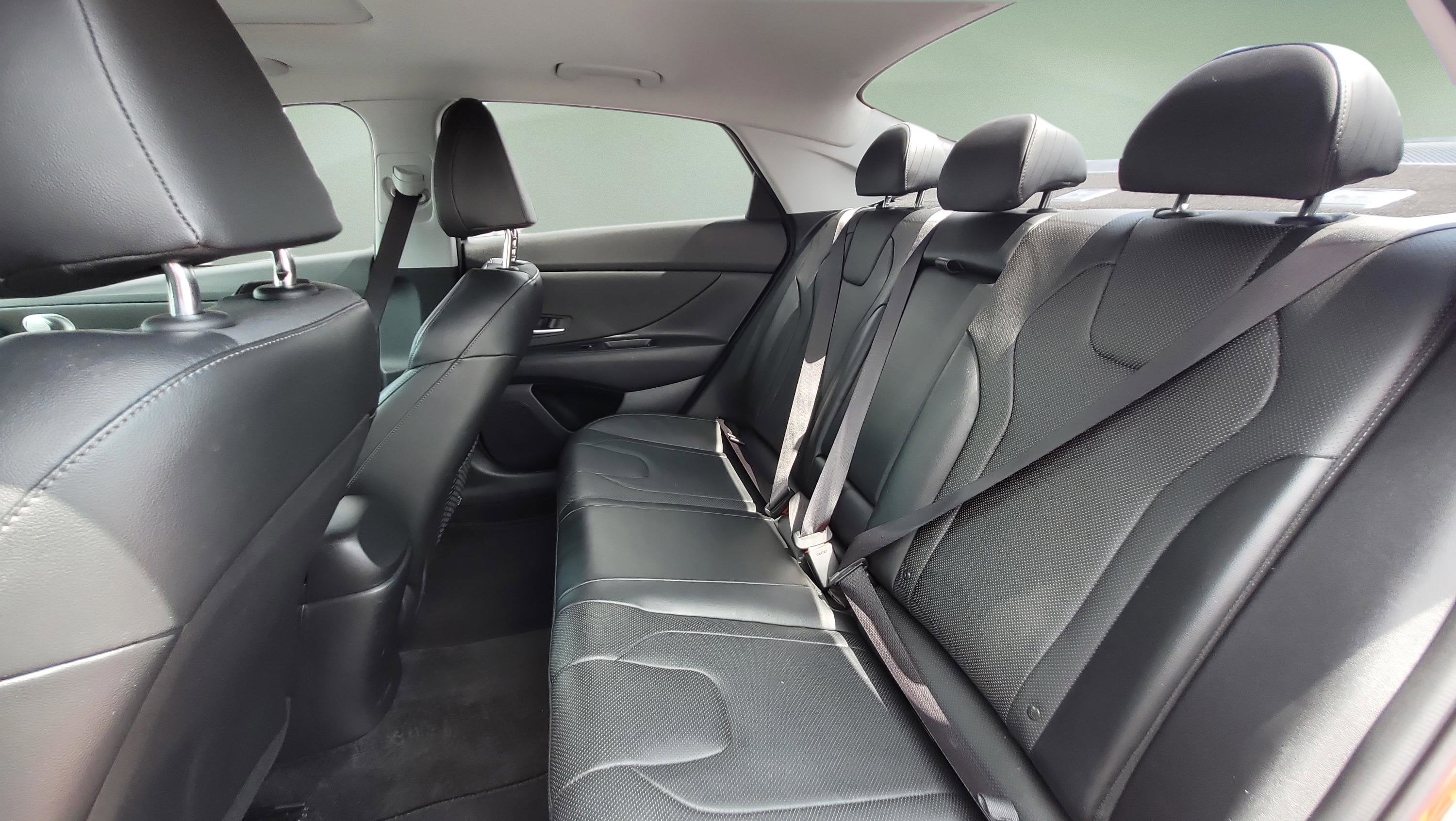 2022 Hyundai Elantra Limited