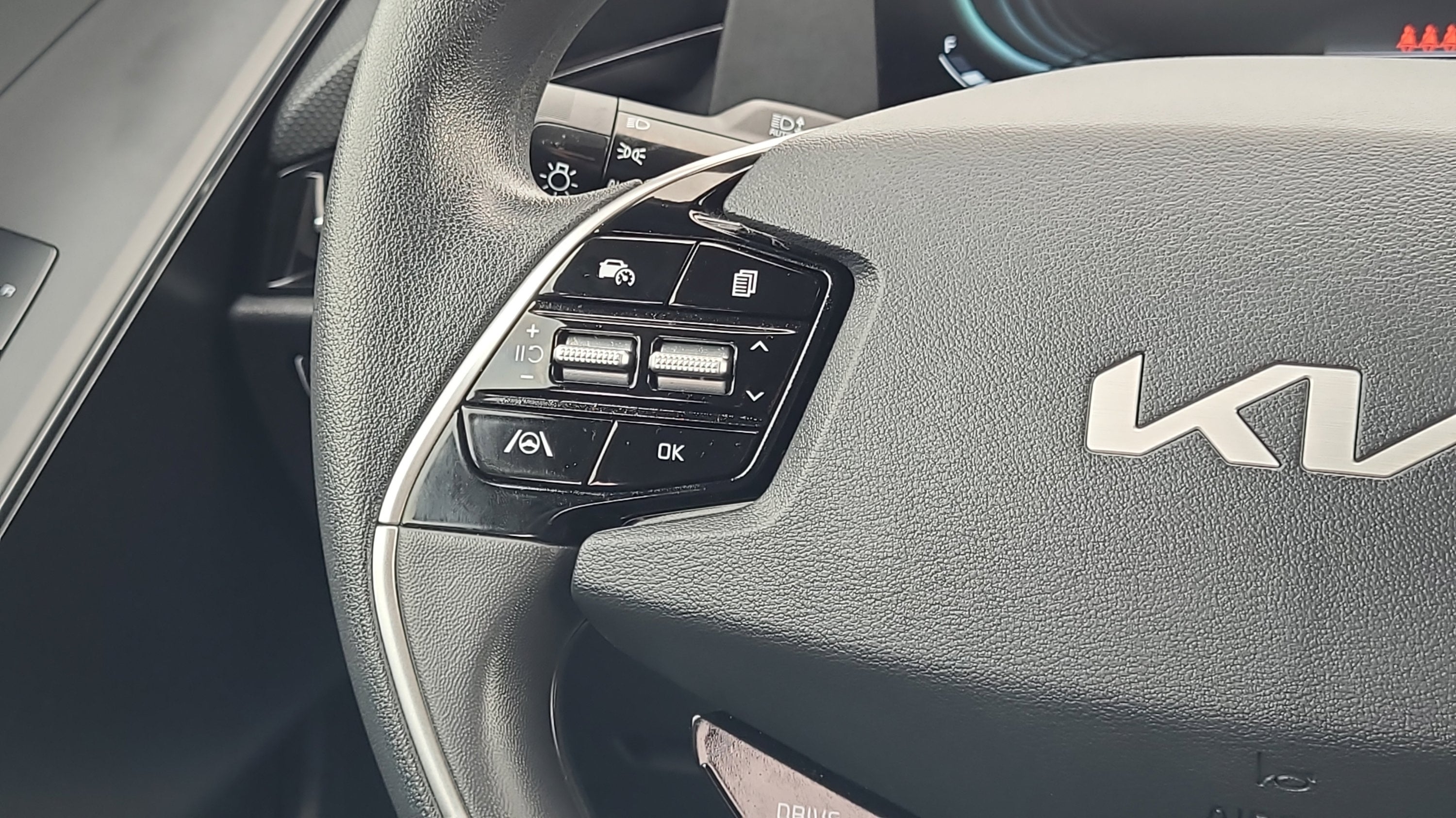 2025 Kia Niro LX