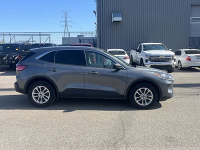 2022 Ford Escape SE Hybrid