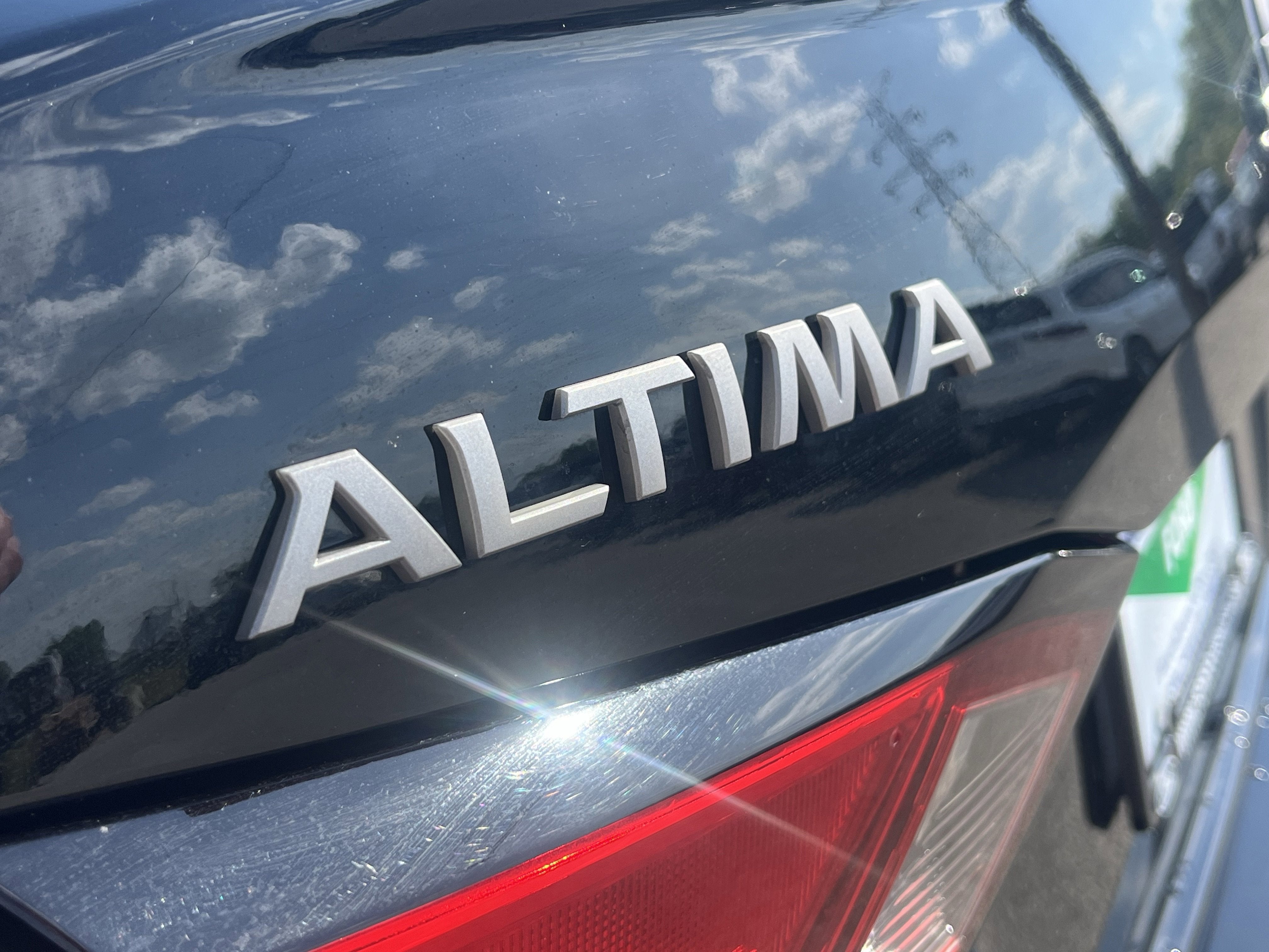 2025 Nissan Altima 2.5 SR